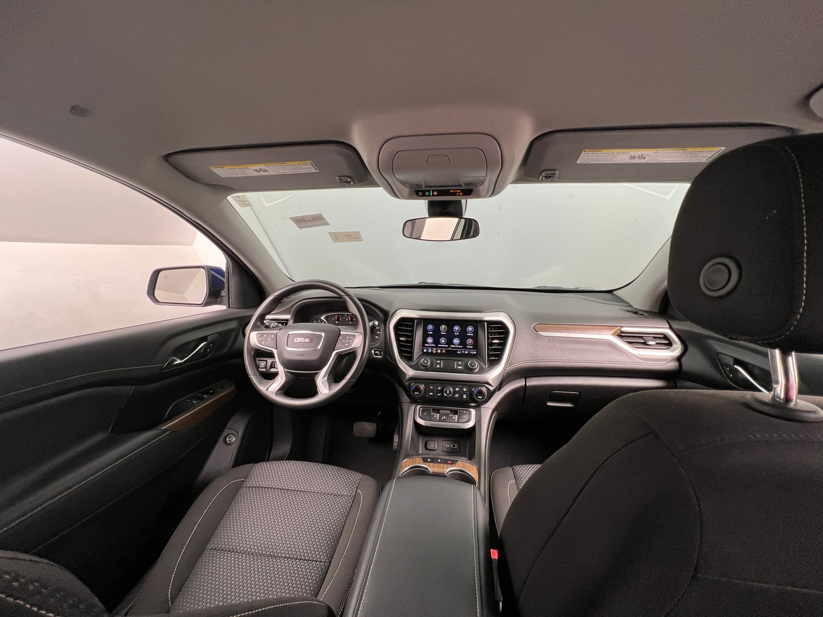 Thumbnail: 2023 GMC Acadia - 3