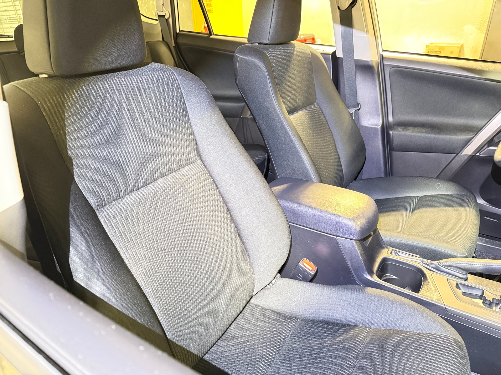 Thumbnail: 2018 Toyota RAV4 - 2