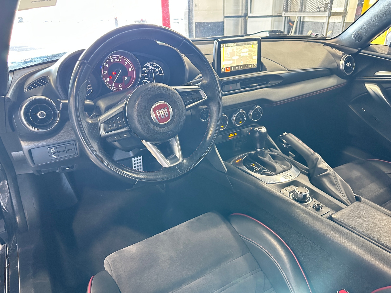 Thumbnail: 2017 Fiat 124 Spider - 2