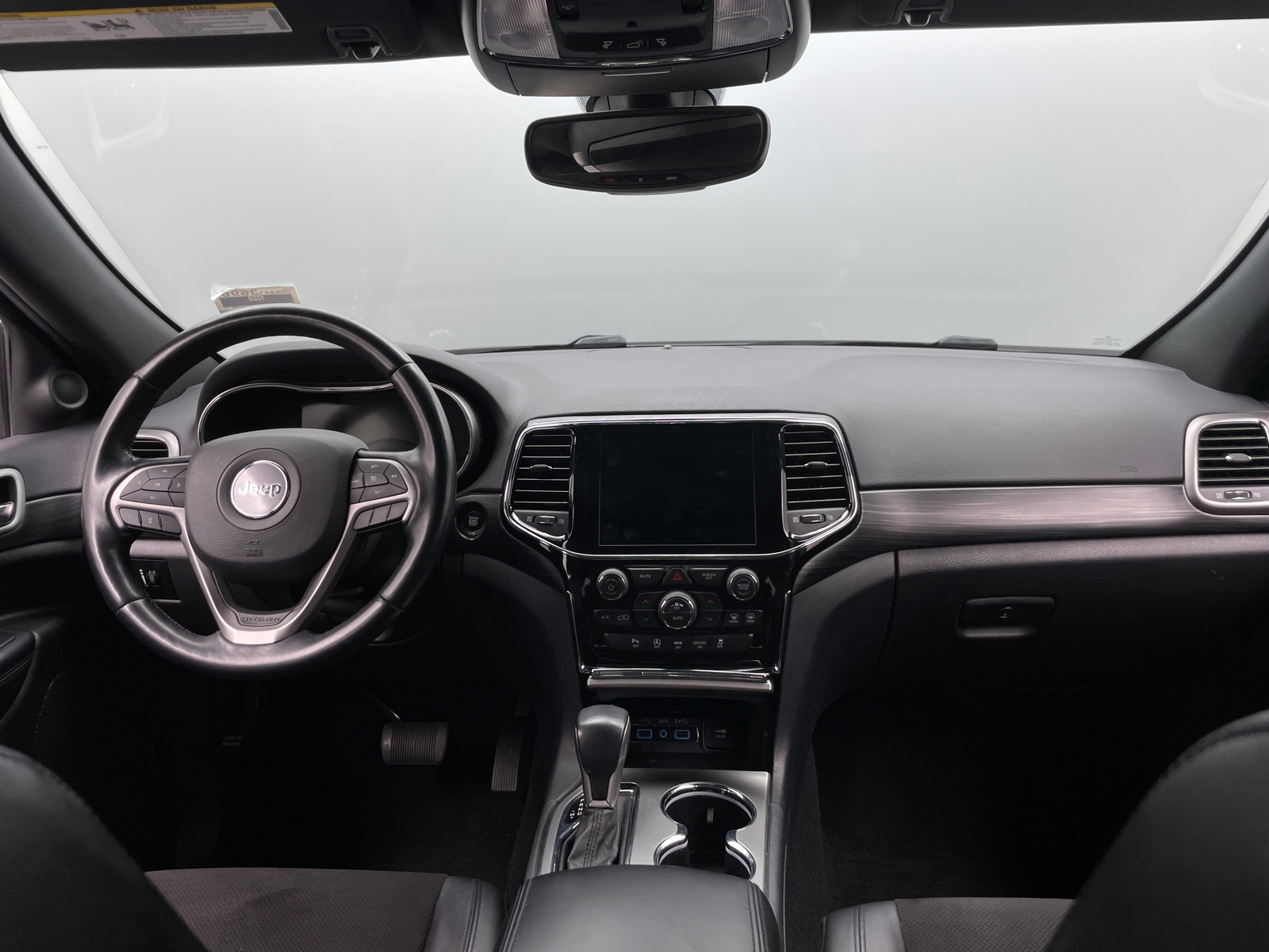 Thumbnail: 2020 Jeep Grand Cherokee - 3