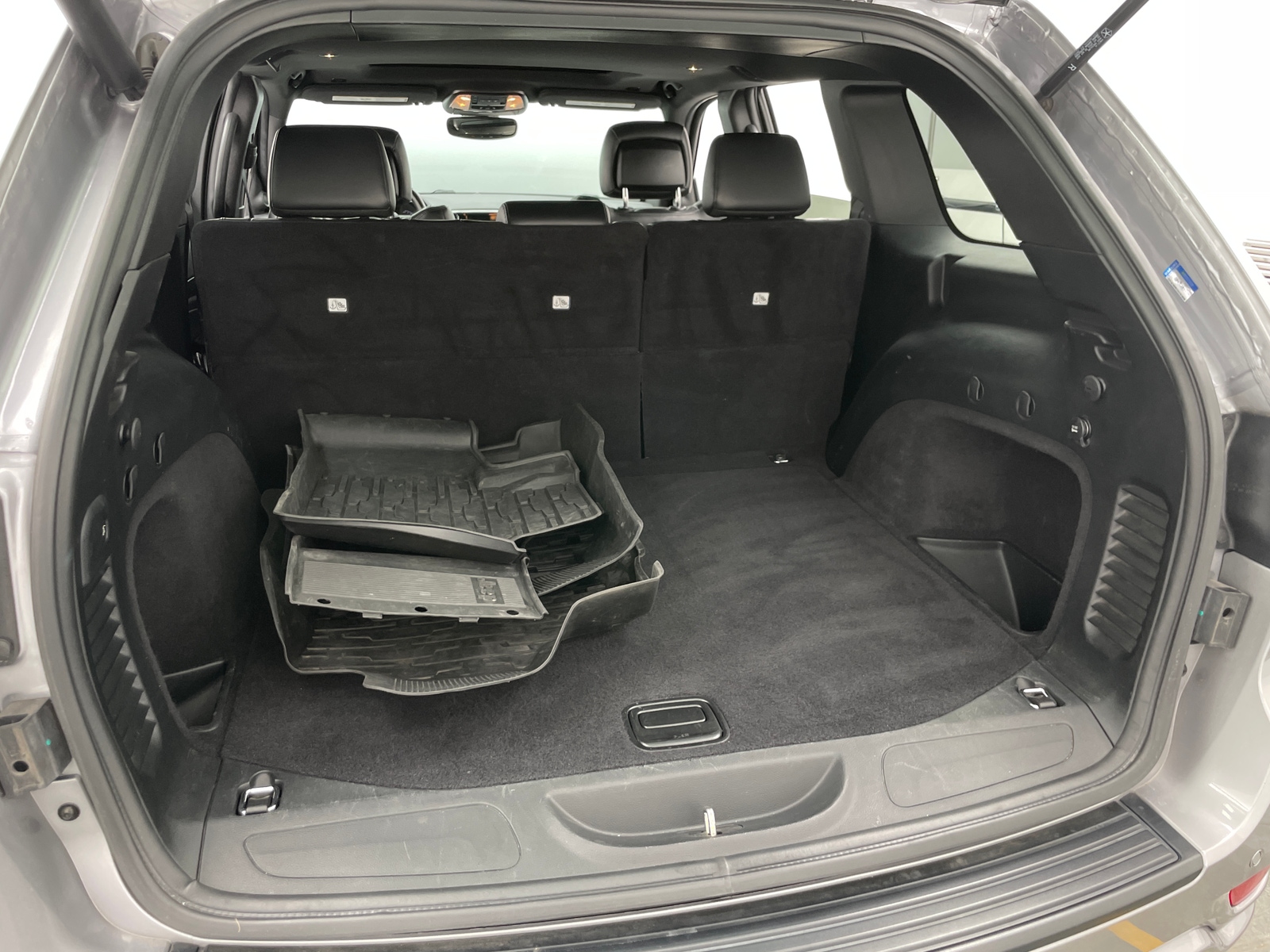 Thumbnail: 2020 Jeep Grand Cherokee - 7