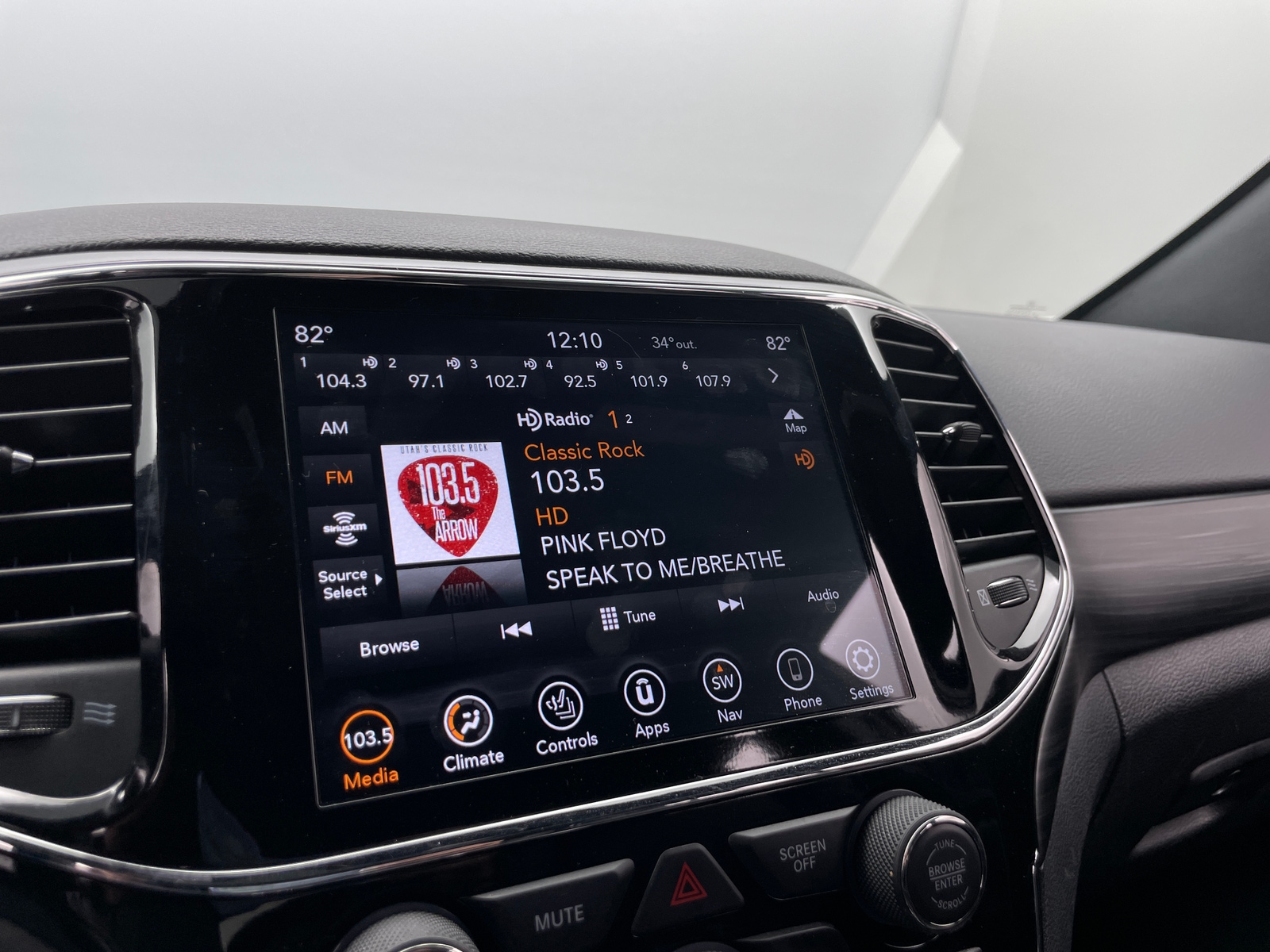 Thumbnail: 2020 Jeep Grand Cherokee - 4