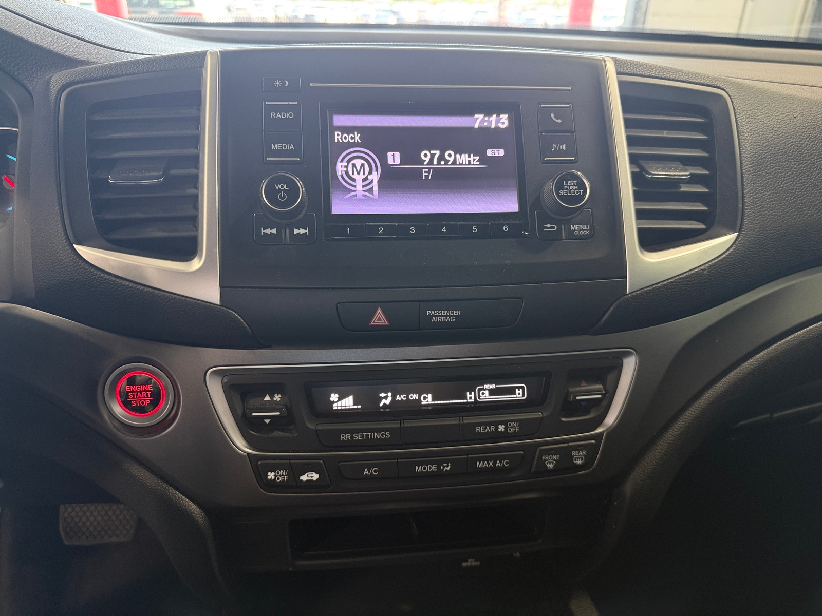 Thumbnail: 2019 Honda Pilot - 4