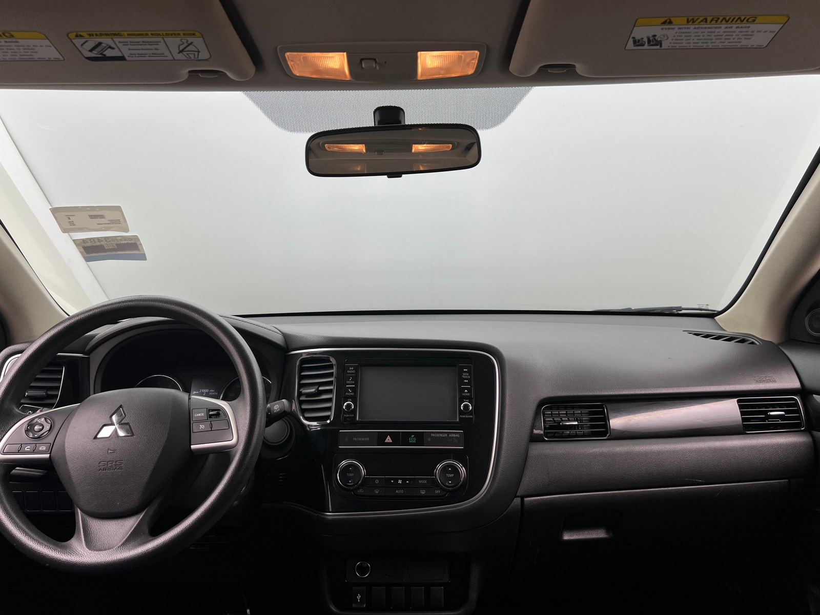 Thumbnail: 2019 Mitsubishi Outlander - 3