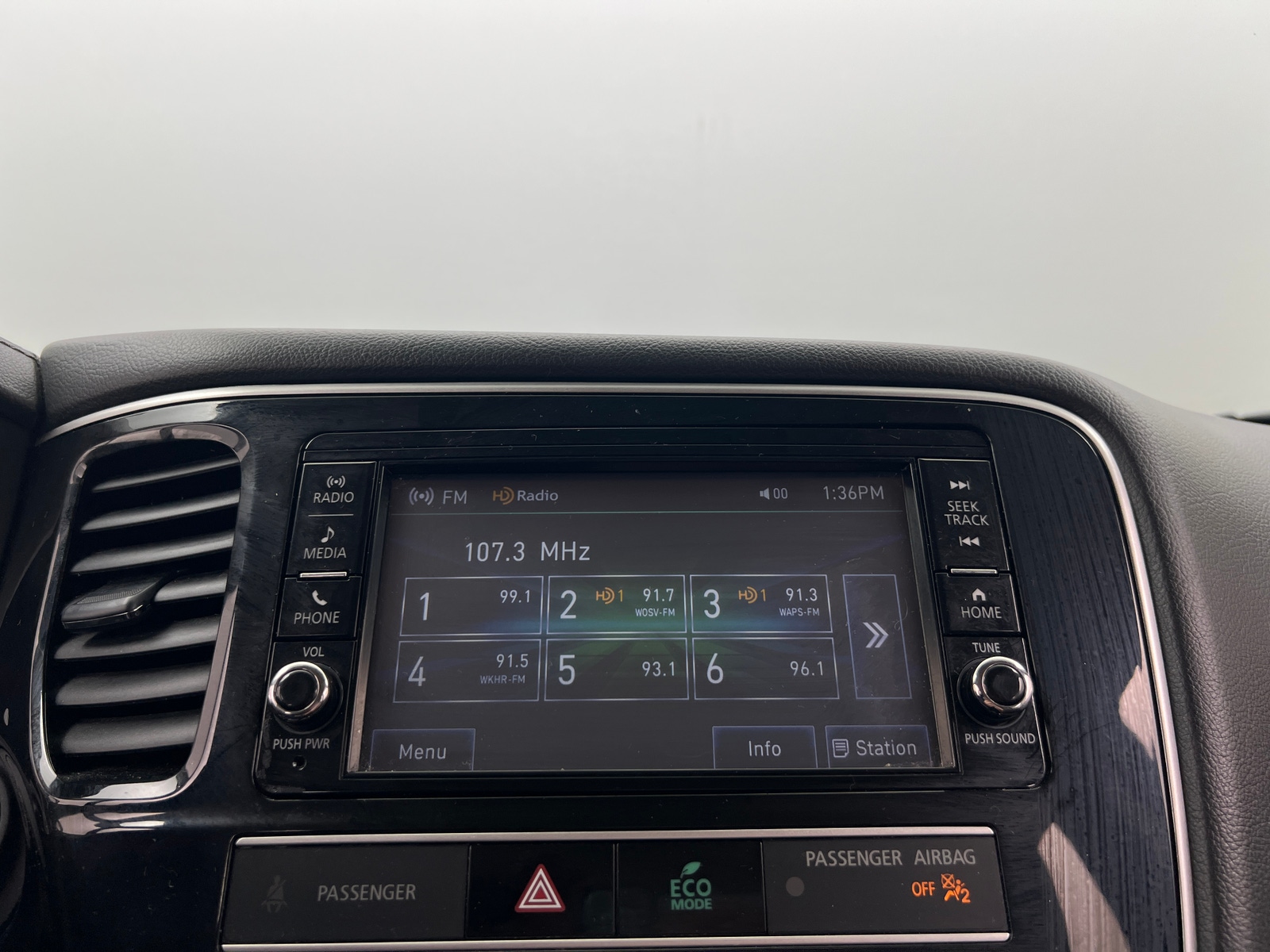 Thumbnail: 2019 Mitsubishi Outlander - 4