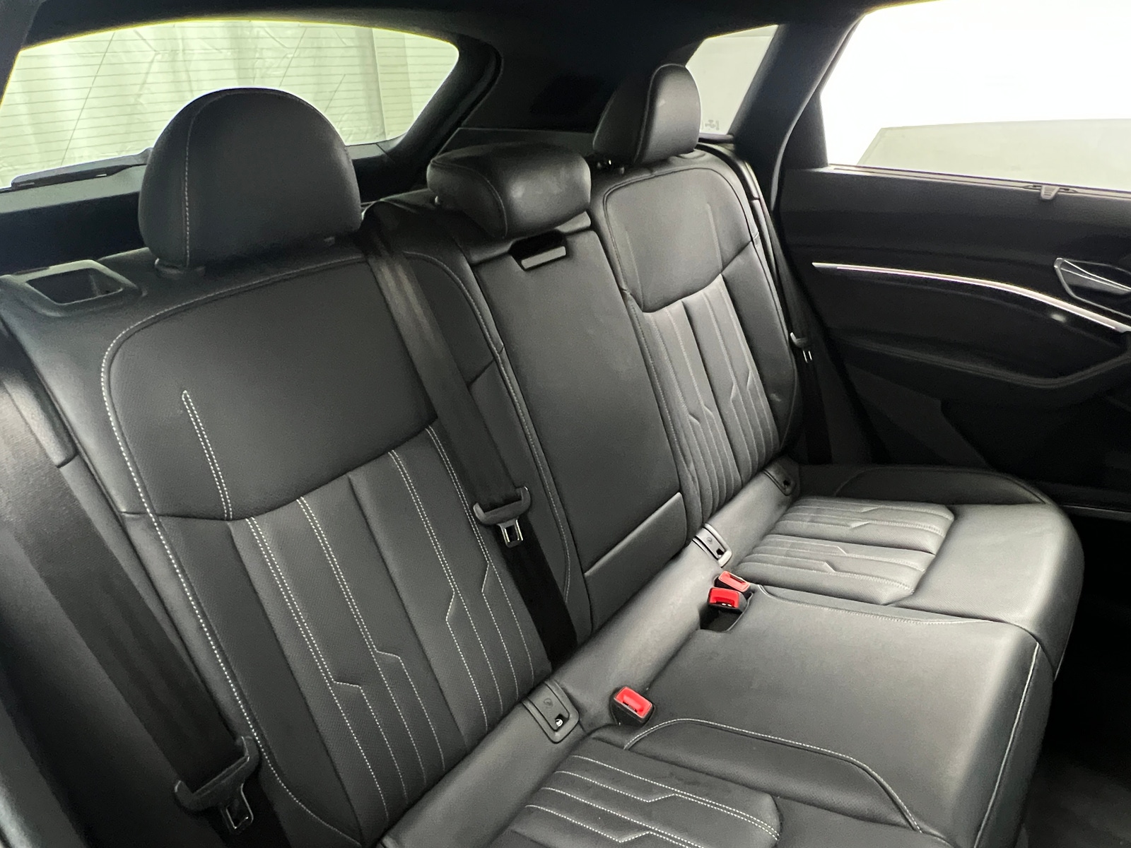 Thumbnail: 2019 Audi e-tron - 5