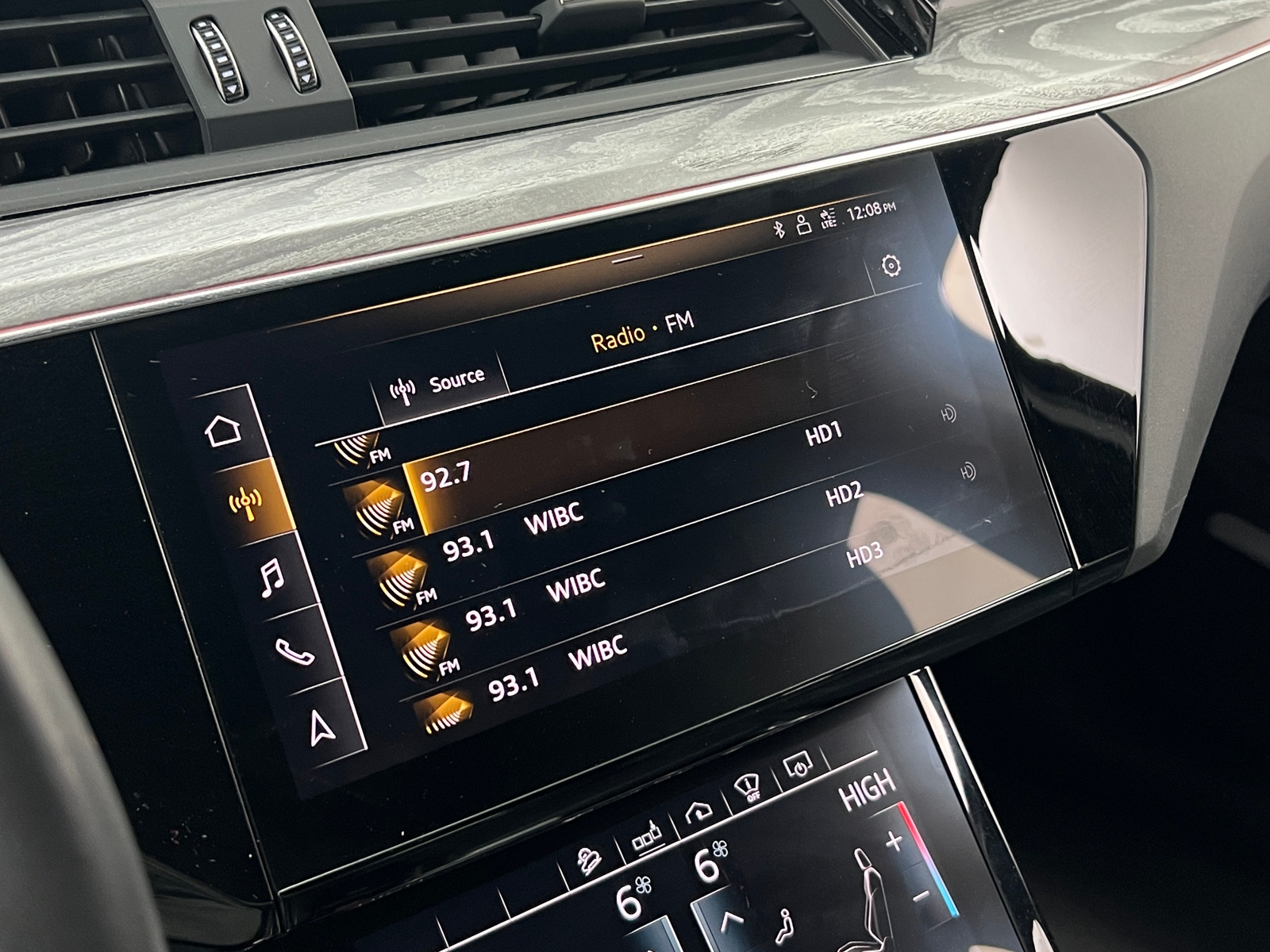 Thumbnail: 2019 Audi e-tron - 3