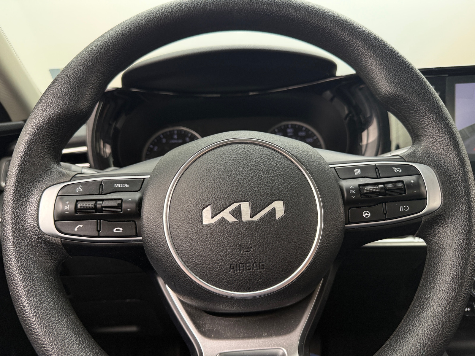 Thumbnail: 2023 Kia K5 - 5