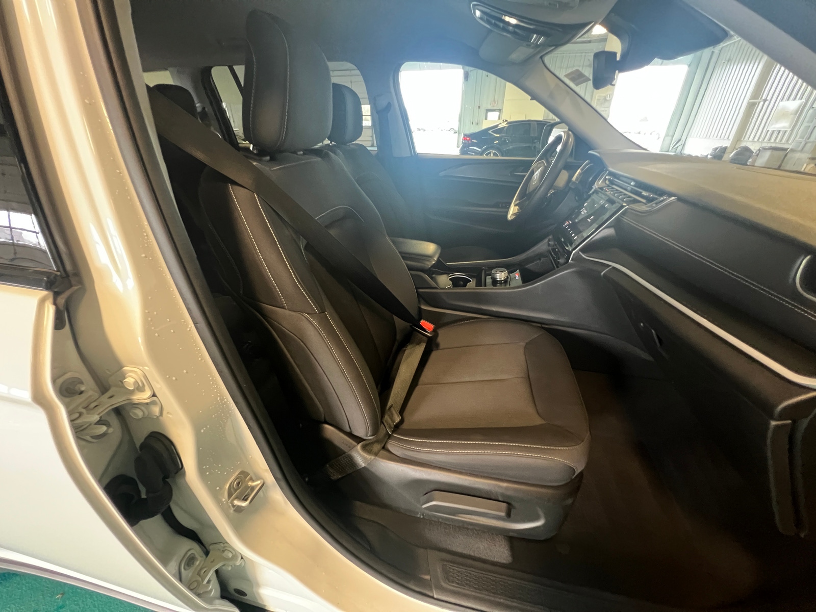 Thumbnail: 2023 Jeep Grand Cherokee L - 2