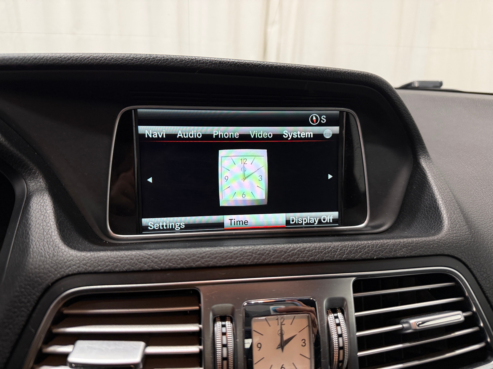 Thumbnail: 2014 Mercedes-Benz E-Class - 4