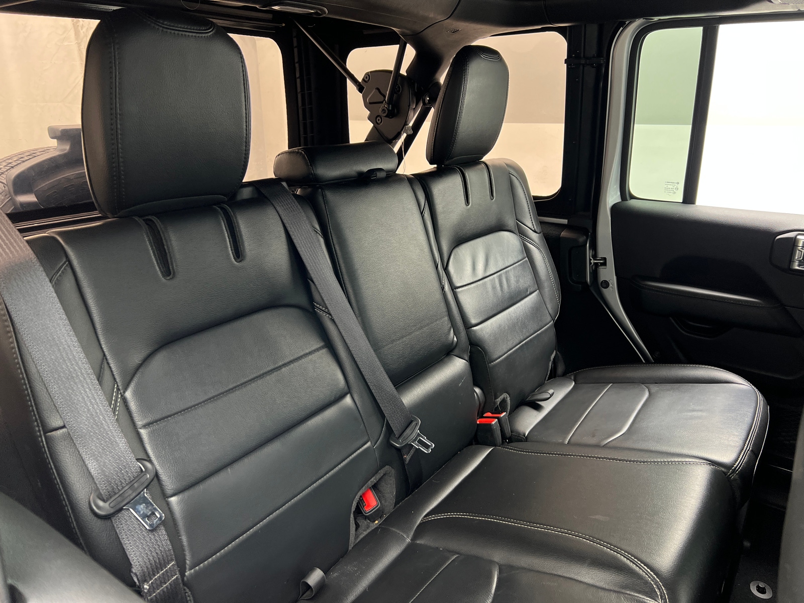 Thumbnail: 2022 Jeep Wrangler - 5