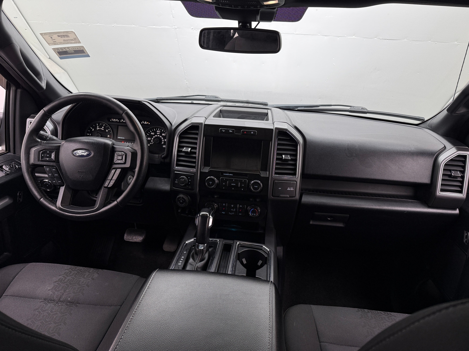 Thumbnail: 2020 Ford Econoline - 3