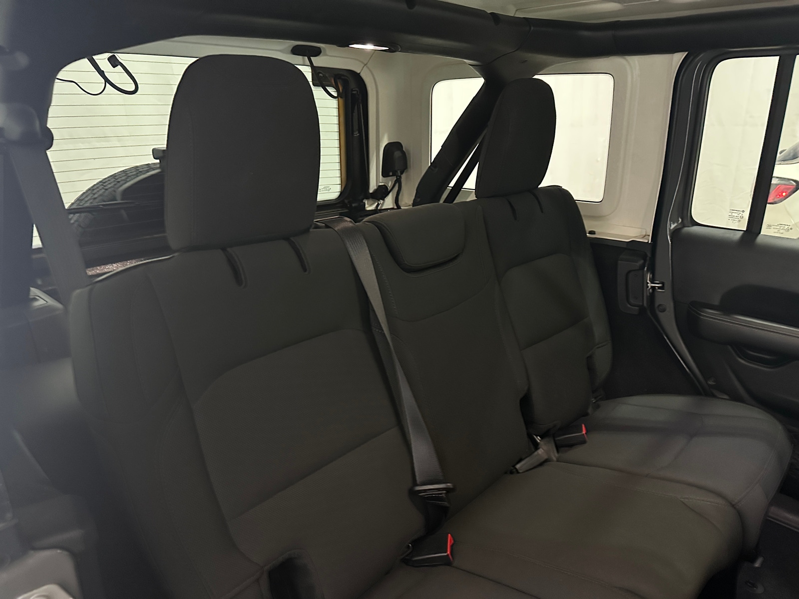 Thumbnail: 2022 Jeep Wrangler - 6