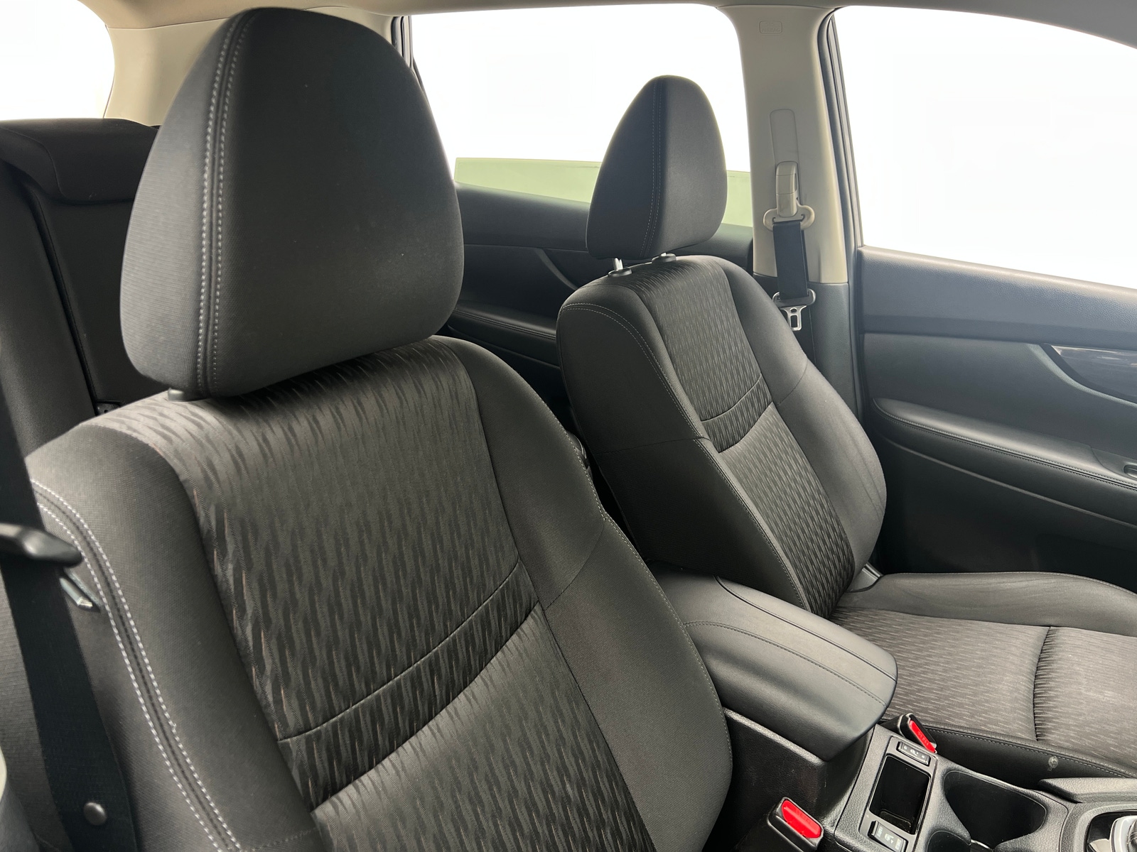 Thumbnail: 2019 Nissan Rogue - 2