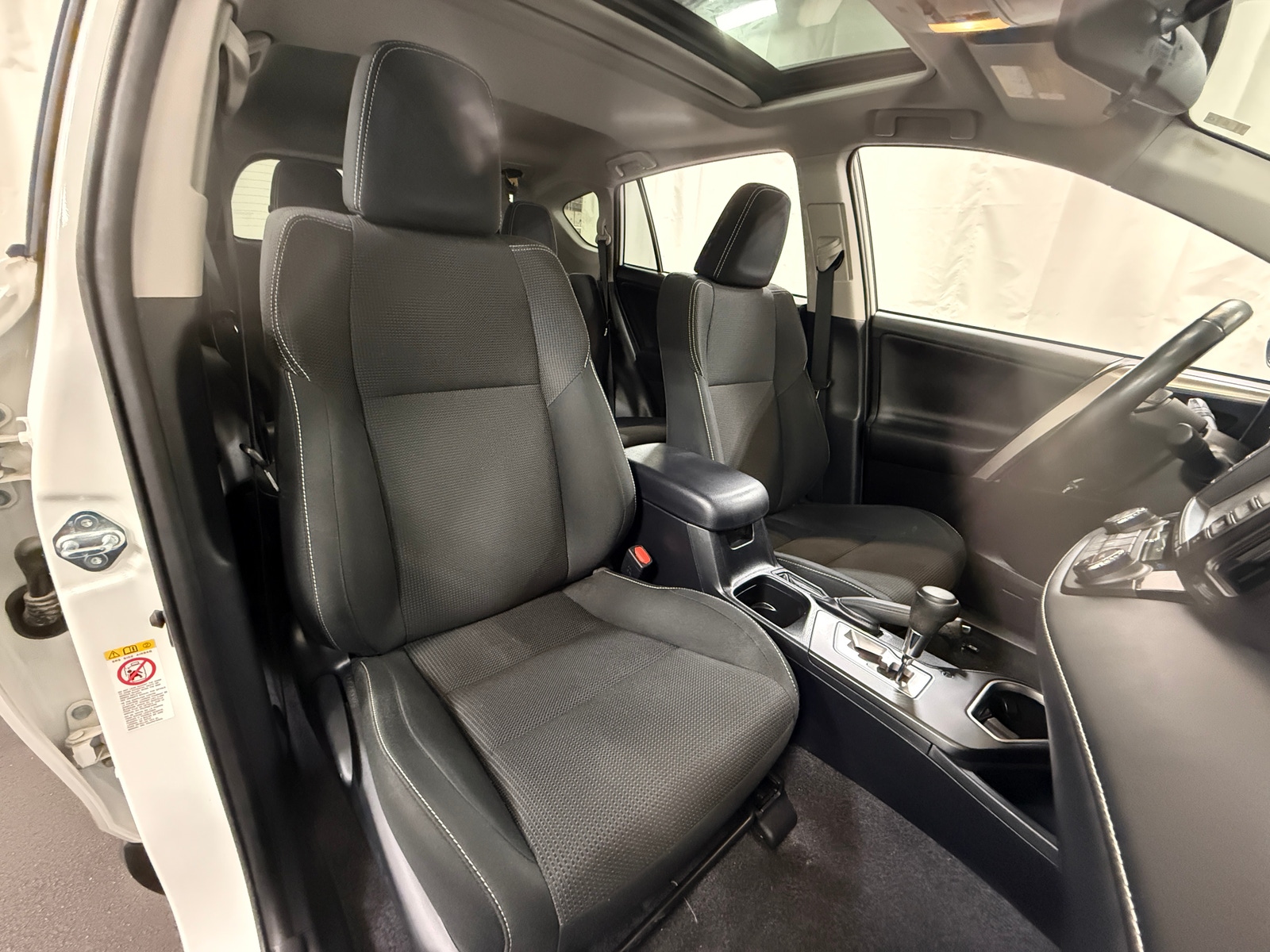 Thumbnail: 2018 Toyota RAV4 - 2