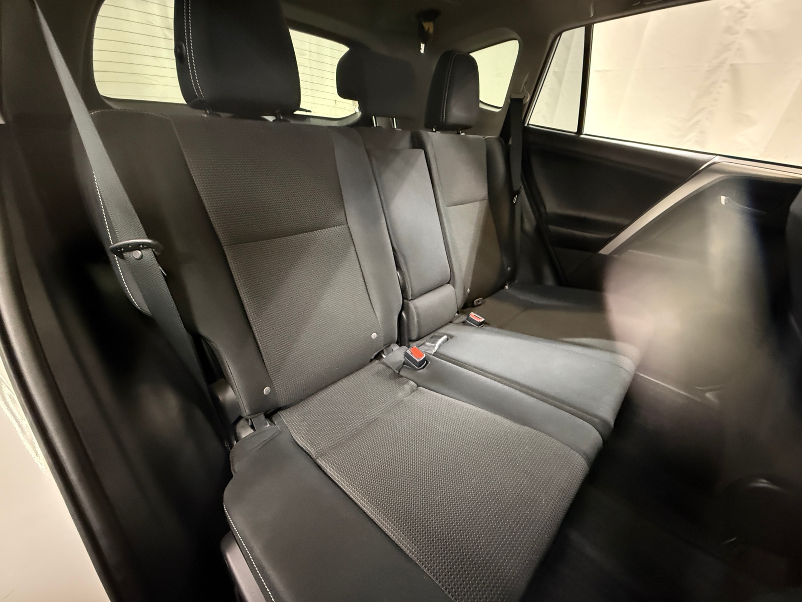 Thumbnail: 2018 Toyota RAV4 - 6