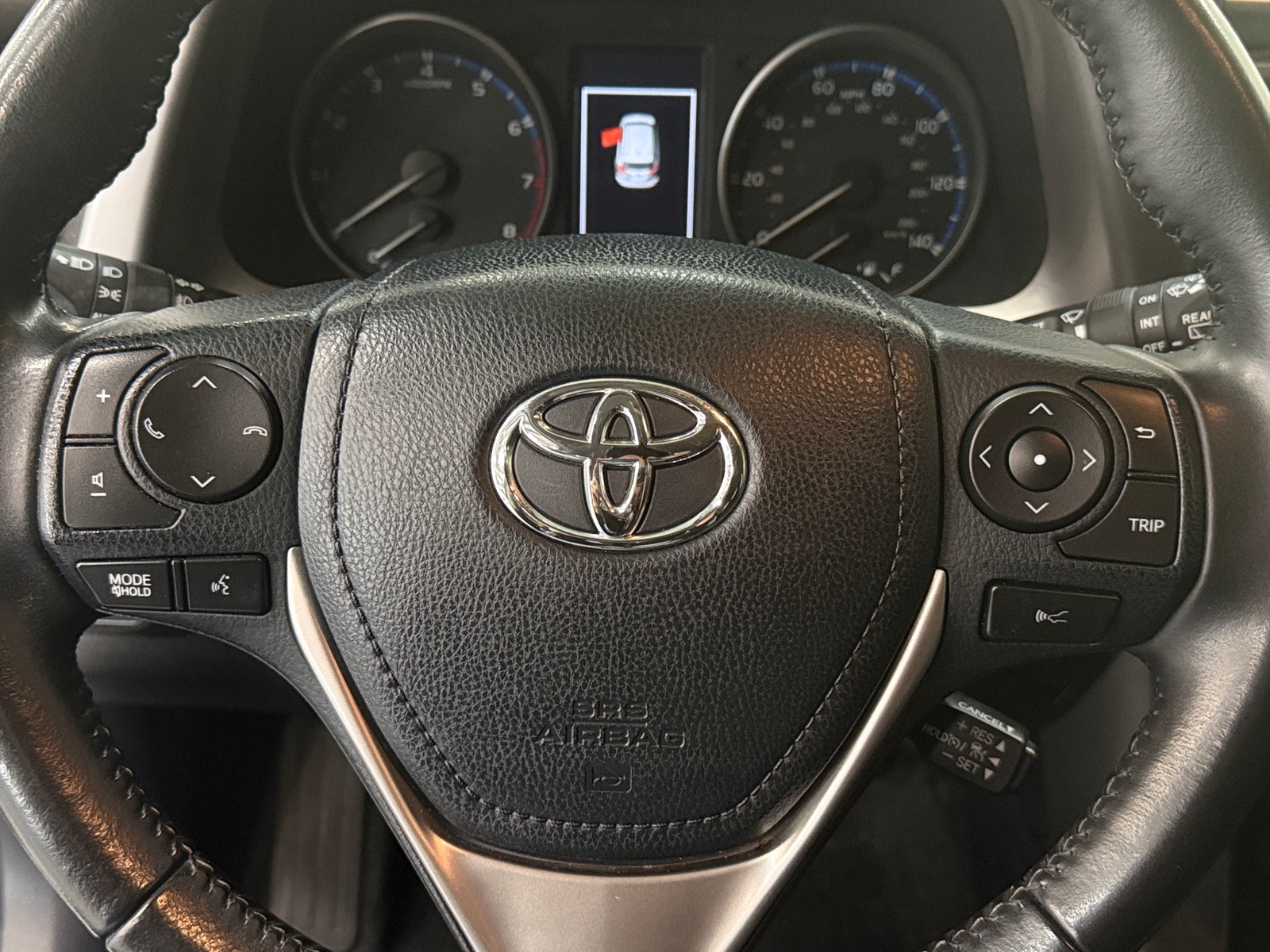 Thumbnail: 2018 Toyota RAV4 - 5