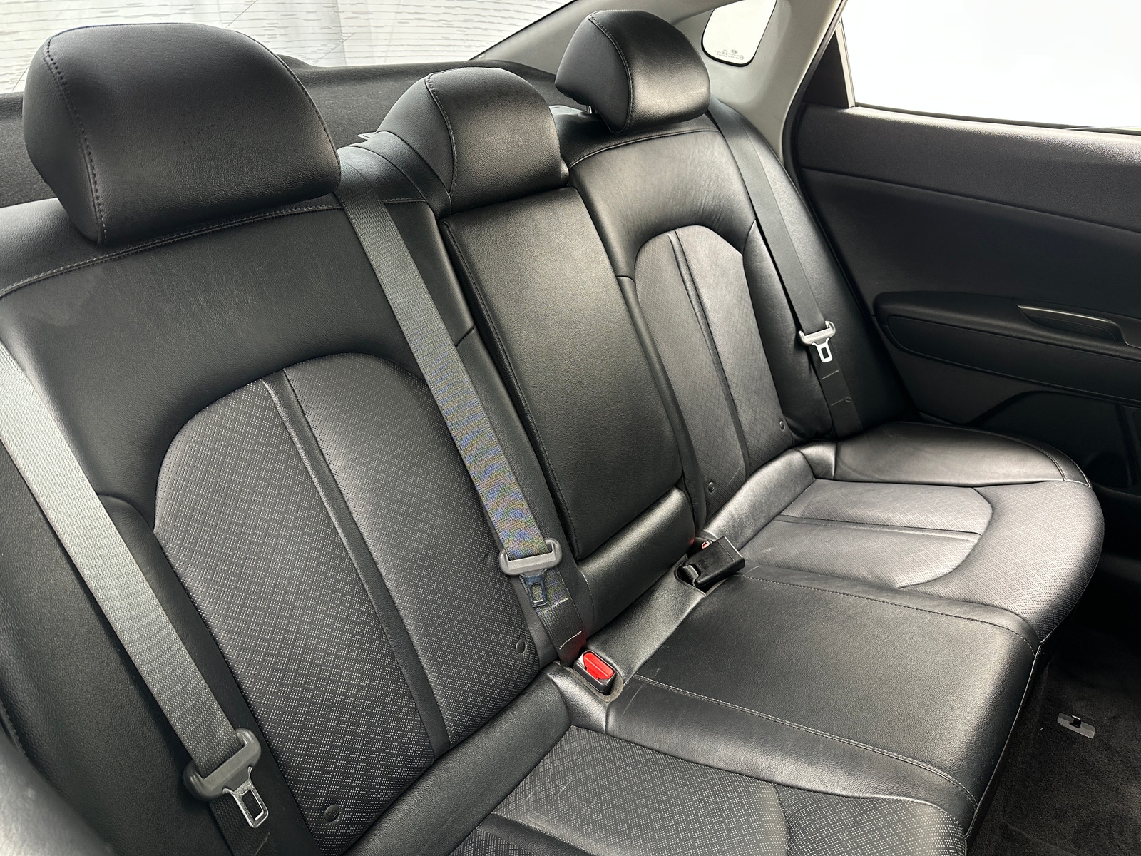 Thumbnail: 2020 Kia Optima - 5