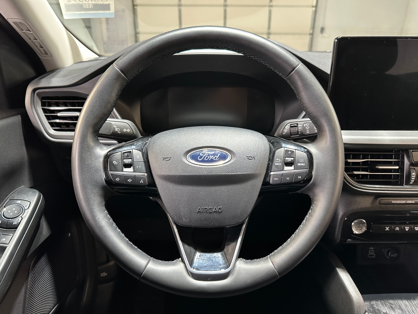 Thumbnail: 2024 Ford Escape - 5