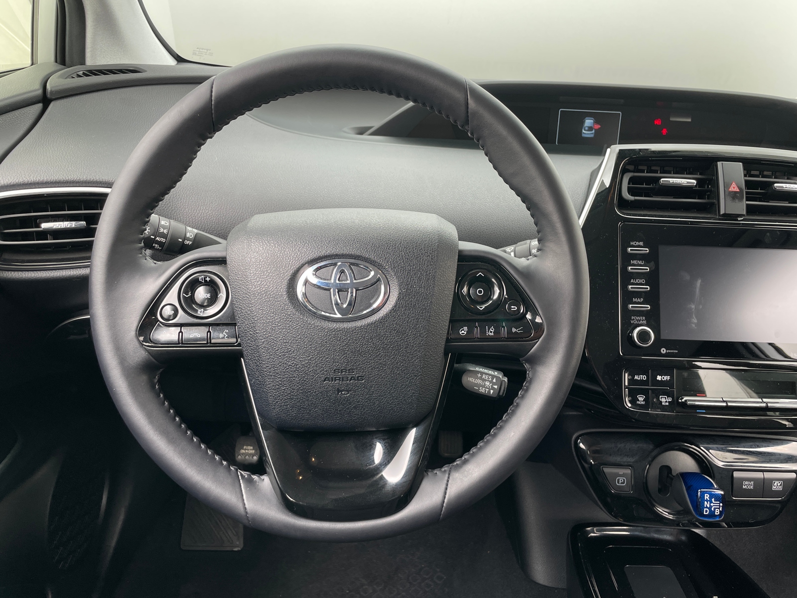 Thumbnail: 2022 Toyota Prius - 4