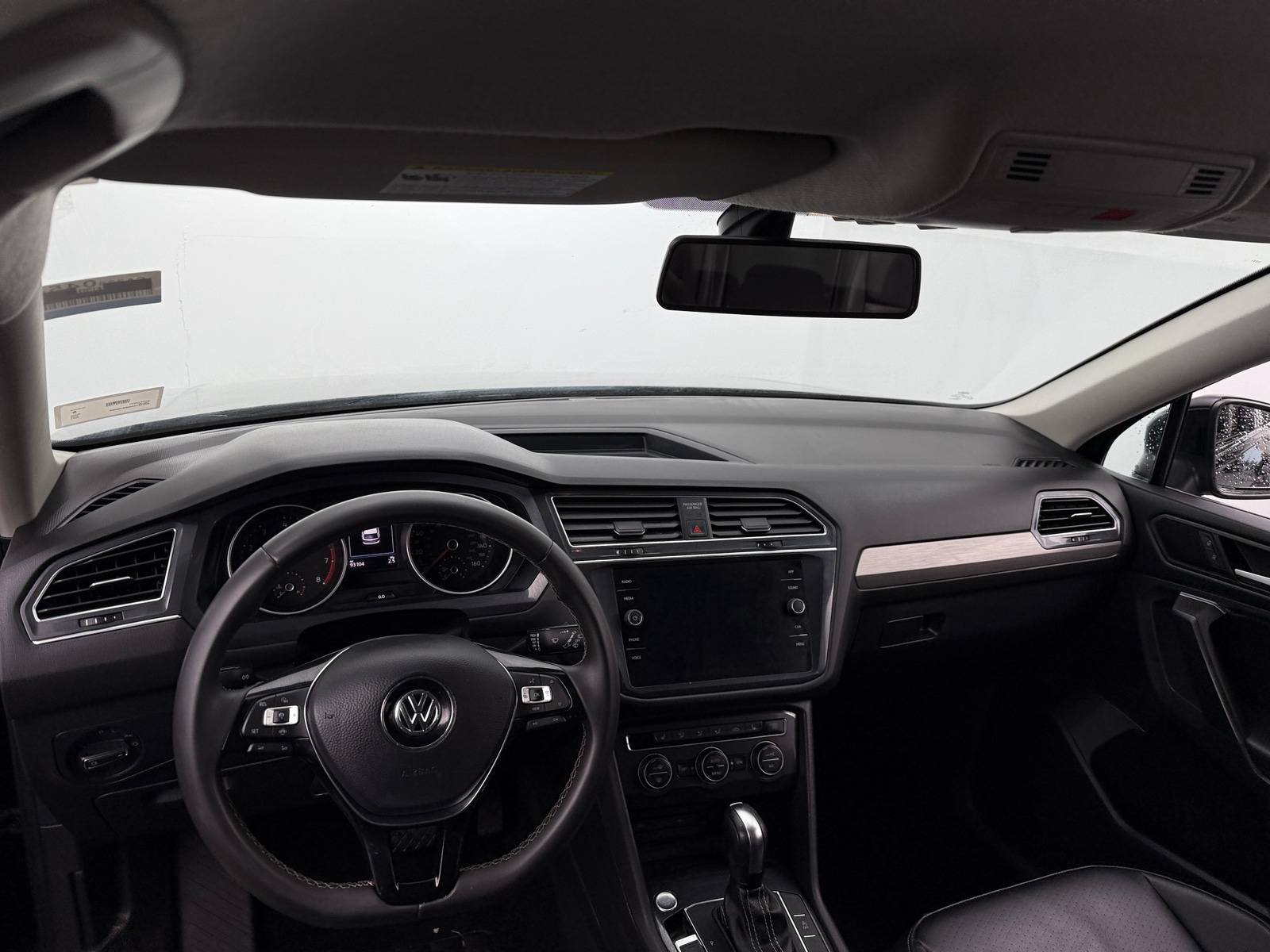 Thumbnail: 2021 Volkswagen Tiguan - 2