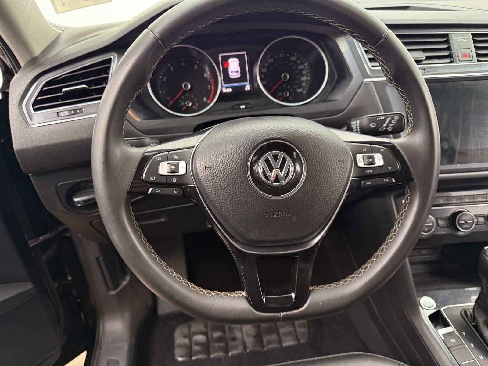 Thumbnail: 2021 Volkswagen Tiguan - 4