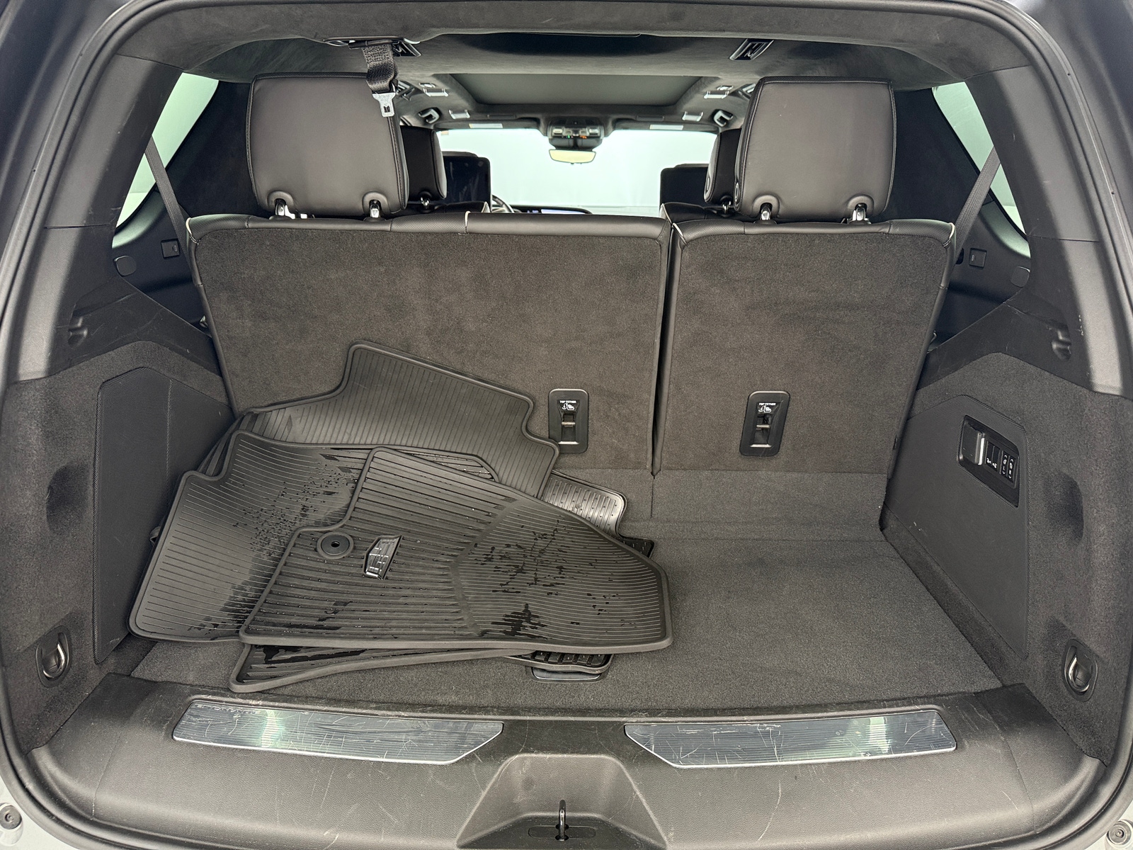 Thumbnail: 2023 Cadillac Escalade - 6