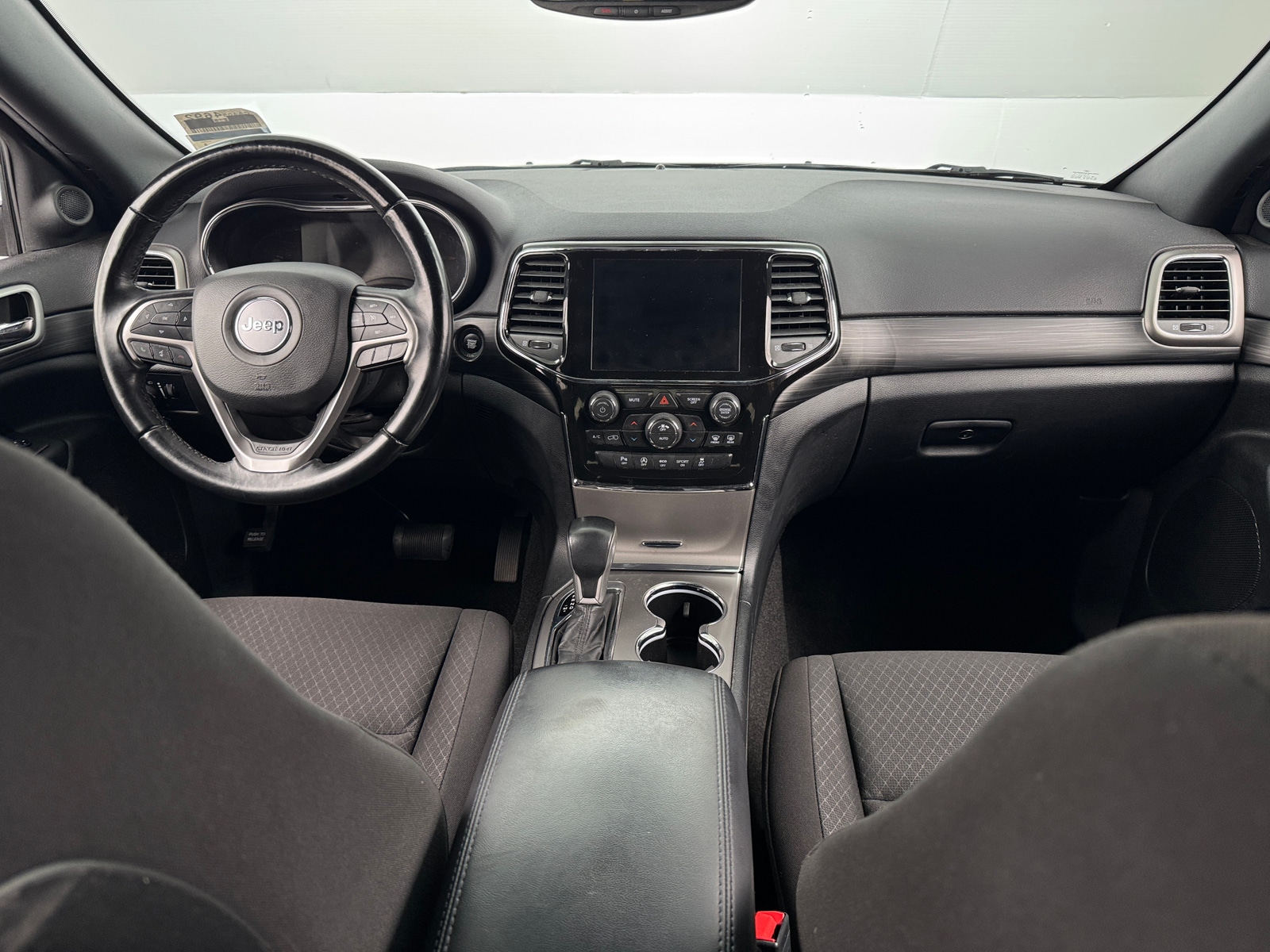 Thumbnail: 2022 Jeep Grand Cherokee - 3