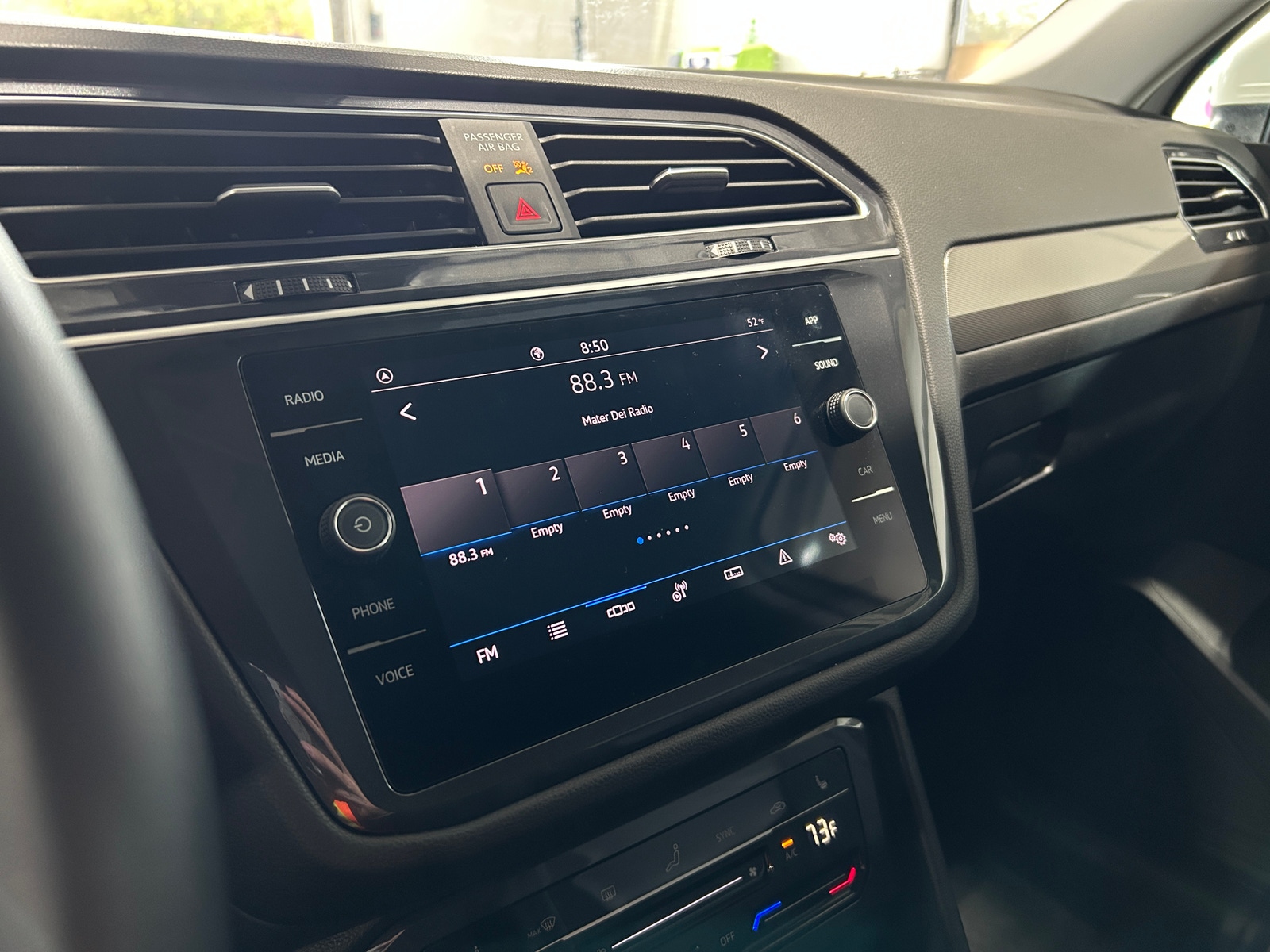 Thumbnail: 2024 Volkswagen Tiguan - 3