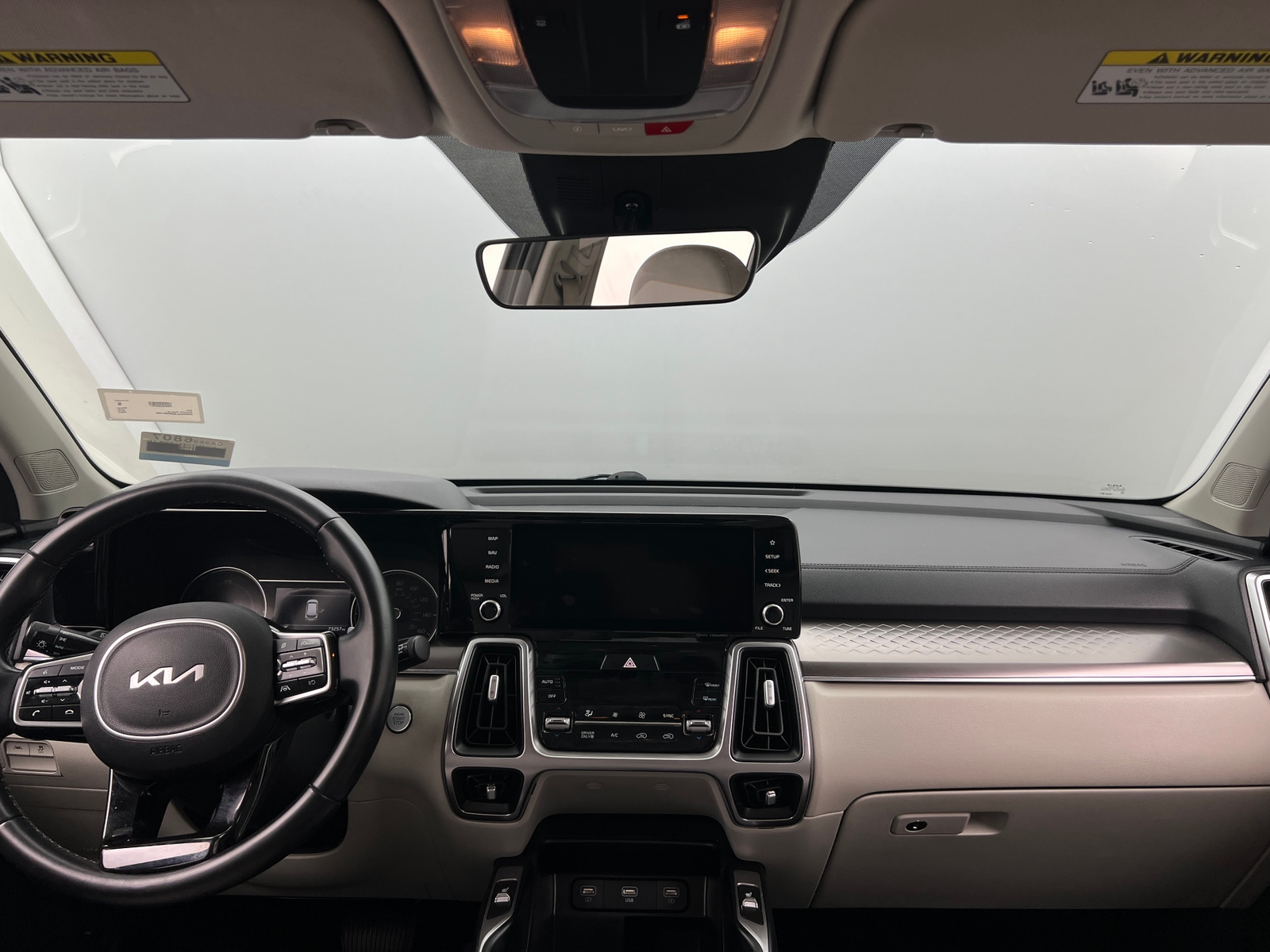 Thumbnail: 2022 Kia Sorento - 2