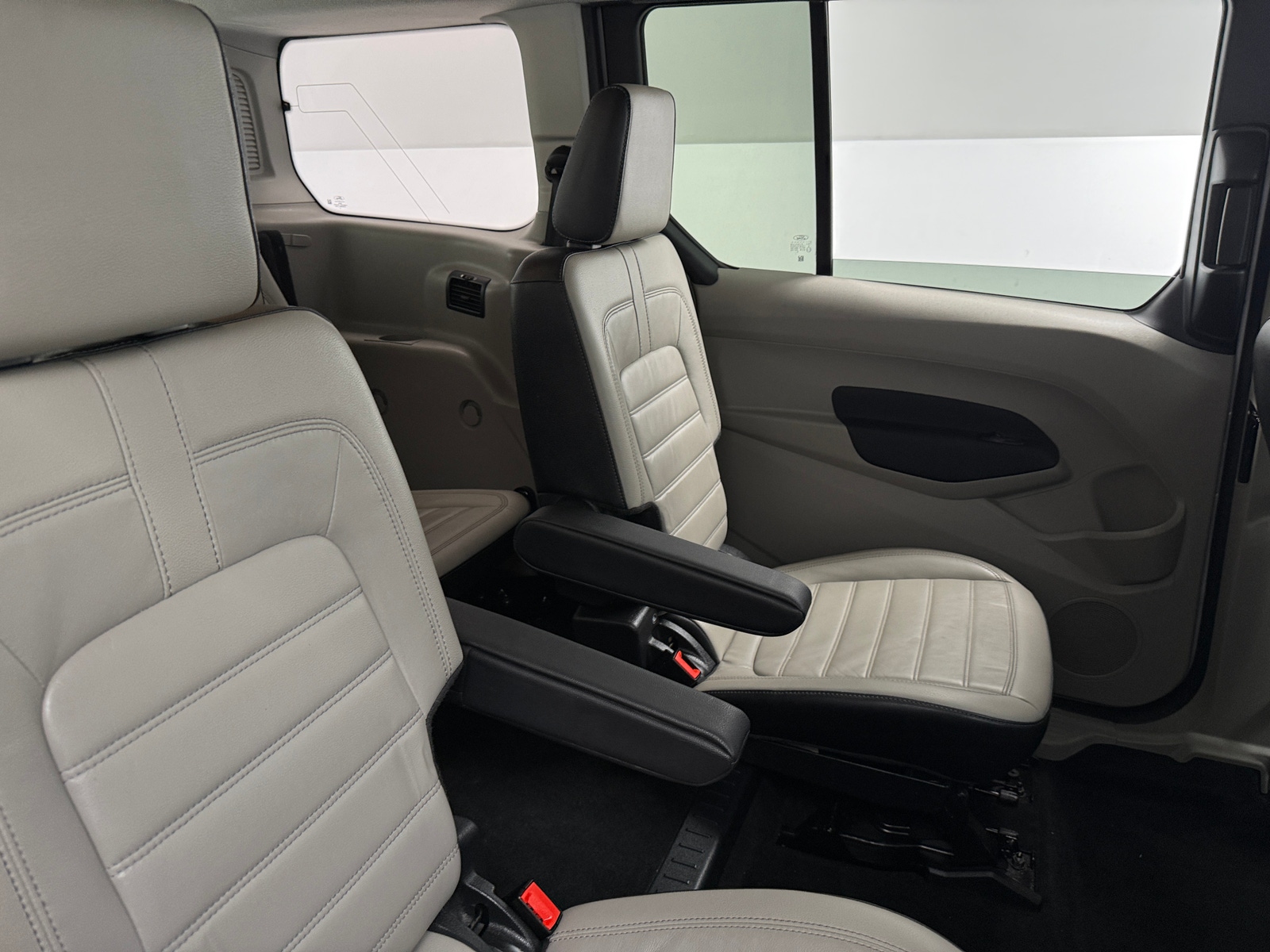 Thumbnail: 2019 Ford Transit Series - 6