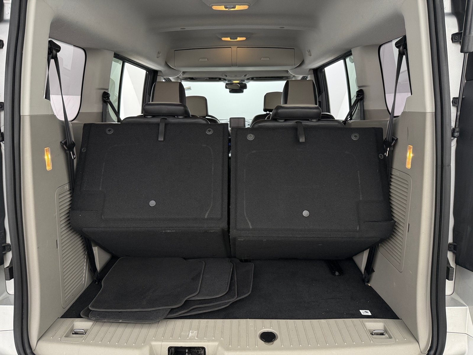 Thumbnail: 2019 Ford Transit Series - 7