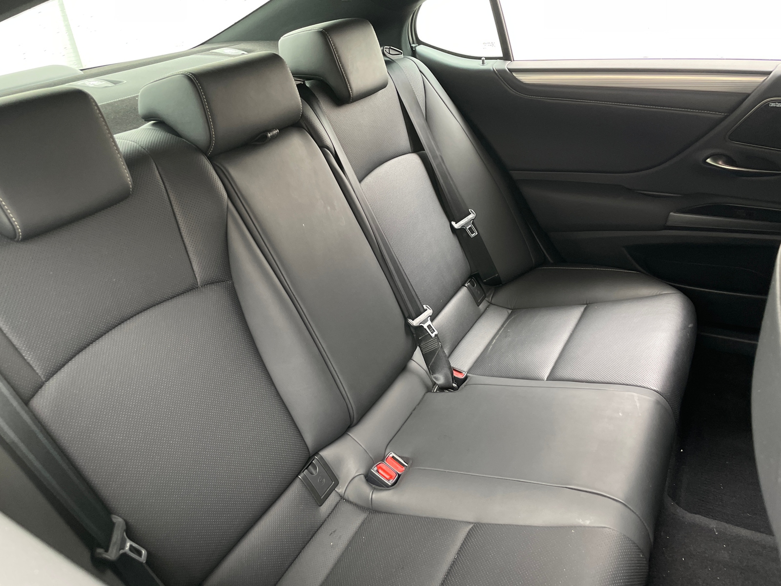 Thumbnail: 2020 Lexus ES - 5