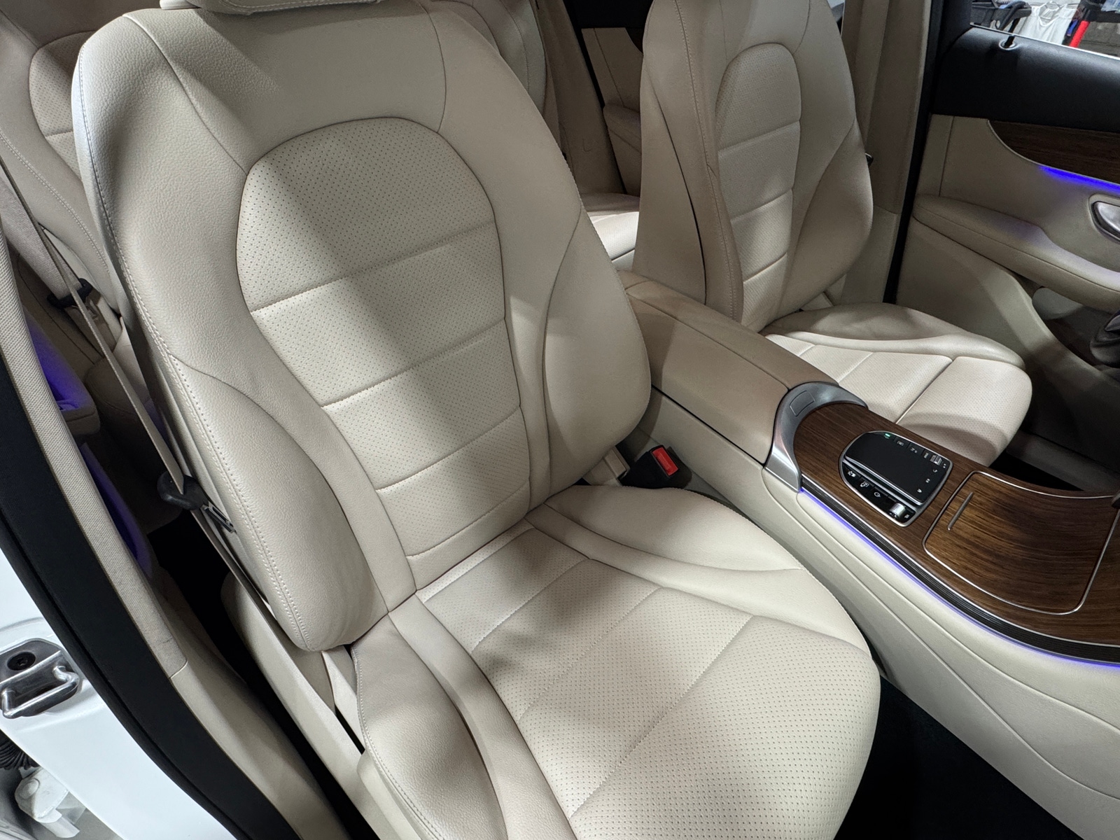 Thumbnail: 2022 Mercedes-Benz GLC - 2