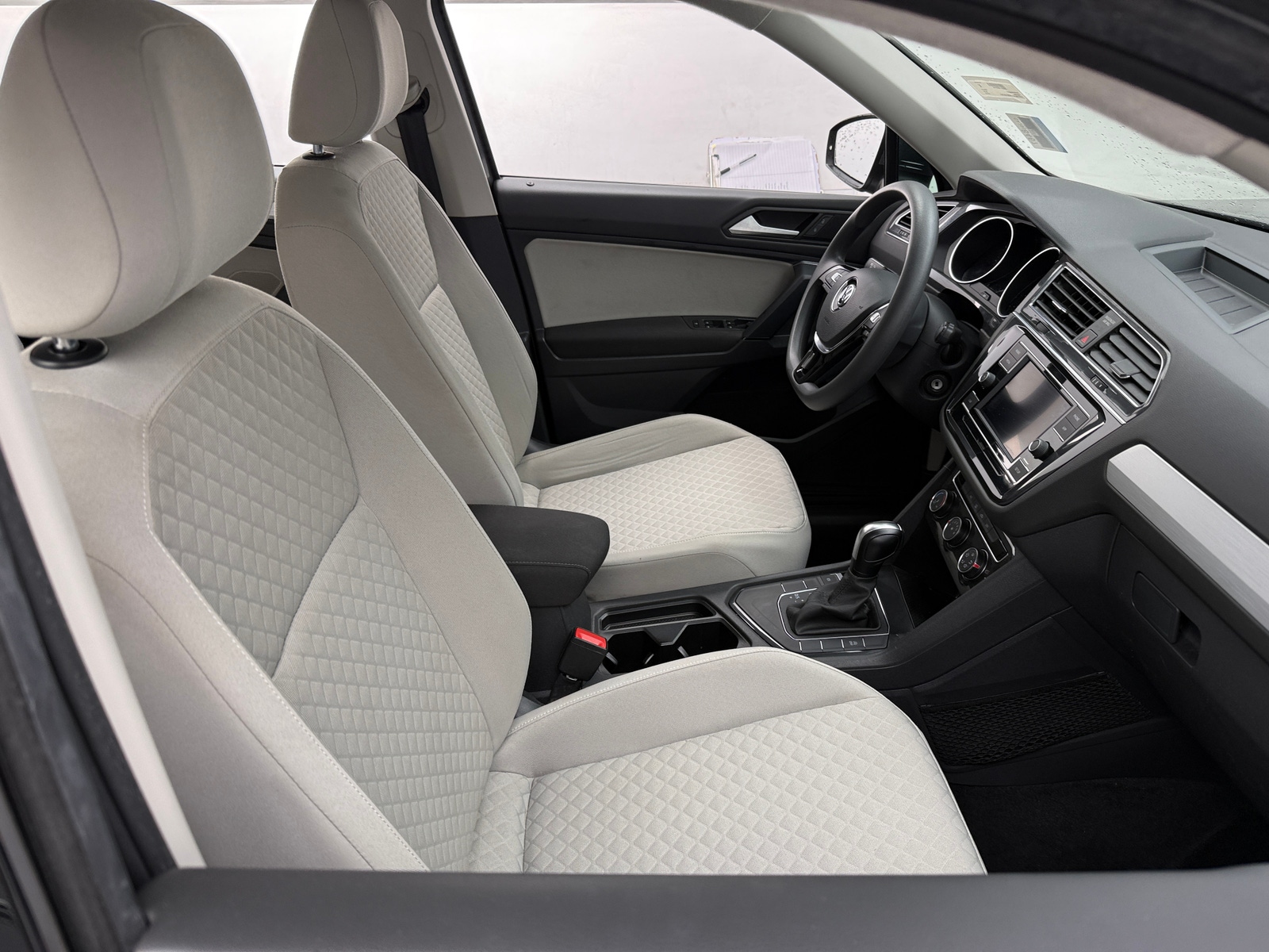 Thumbnail: 2019 Volkswagen Tiguan - 2