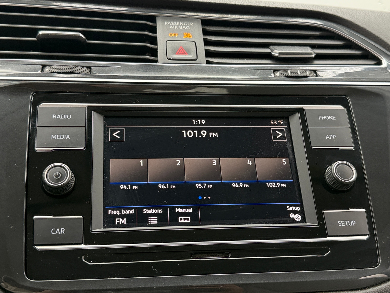 Thumbnail: 2019 Volkswagen Tiguan - 4