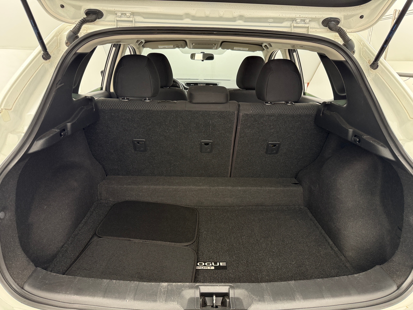 Thumbnail: 2018 Nissan Rogue Sport - 7