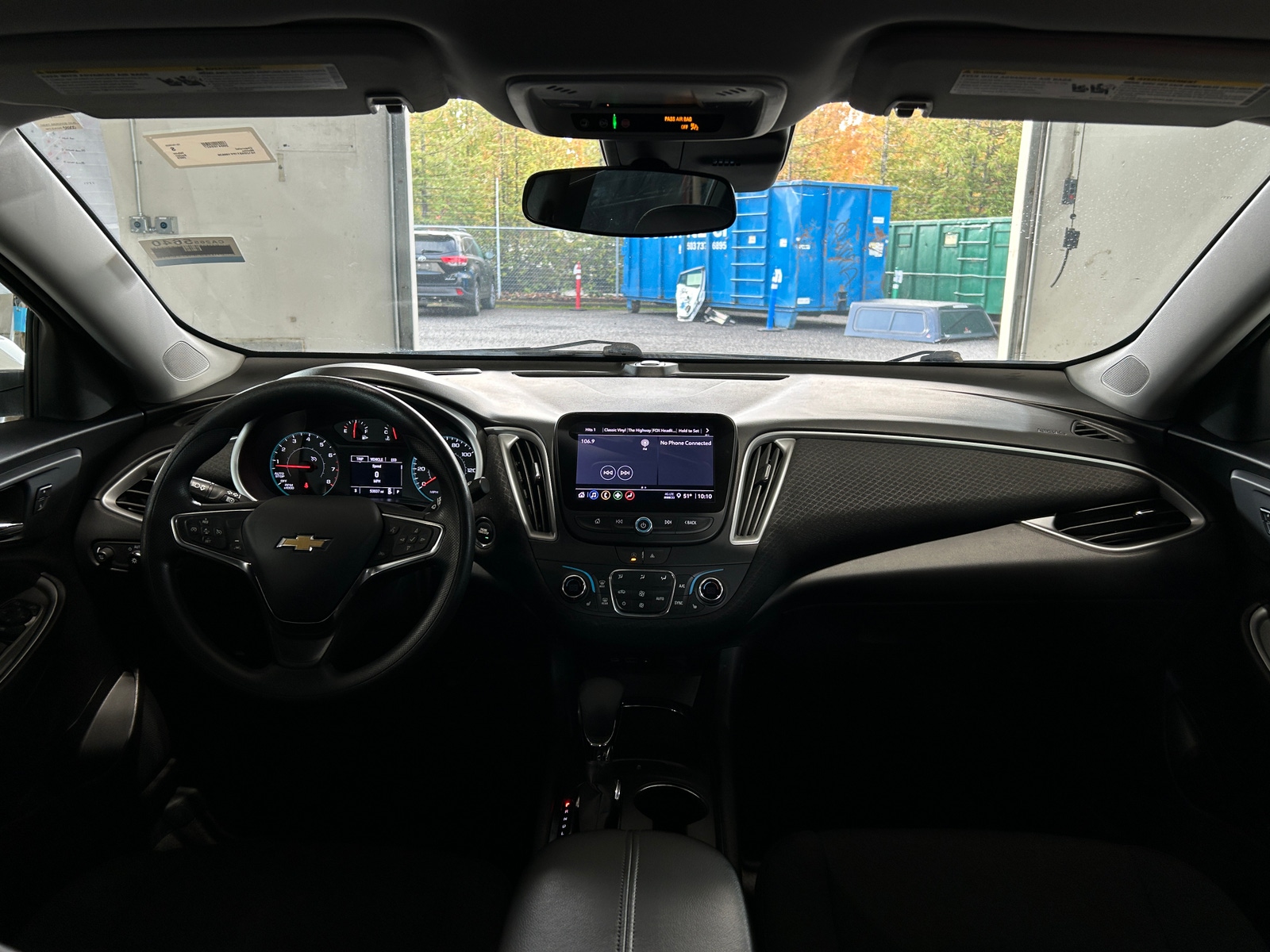 Thumbnail: 2023 Chevrolet Malibu - 3