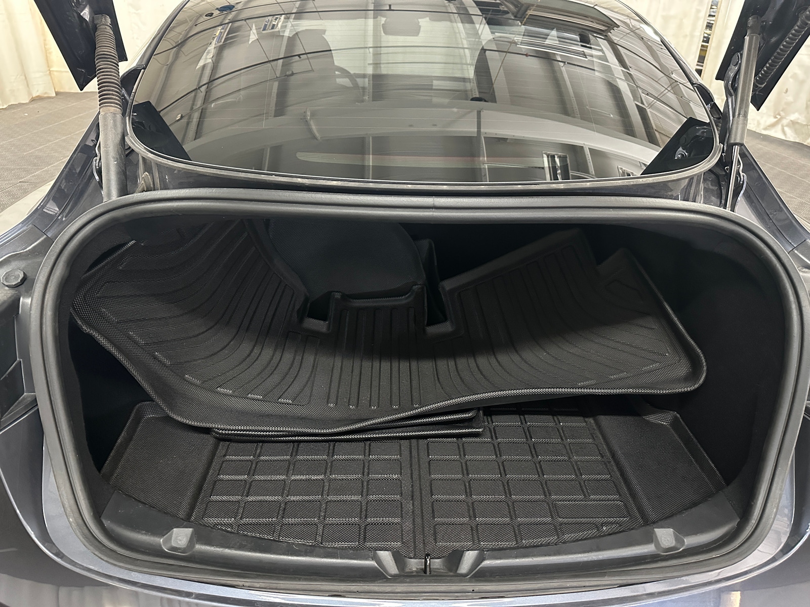 Thumbnail: 2023 Tesla Model 3 - 6