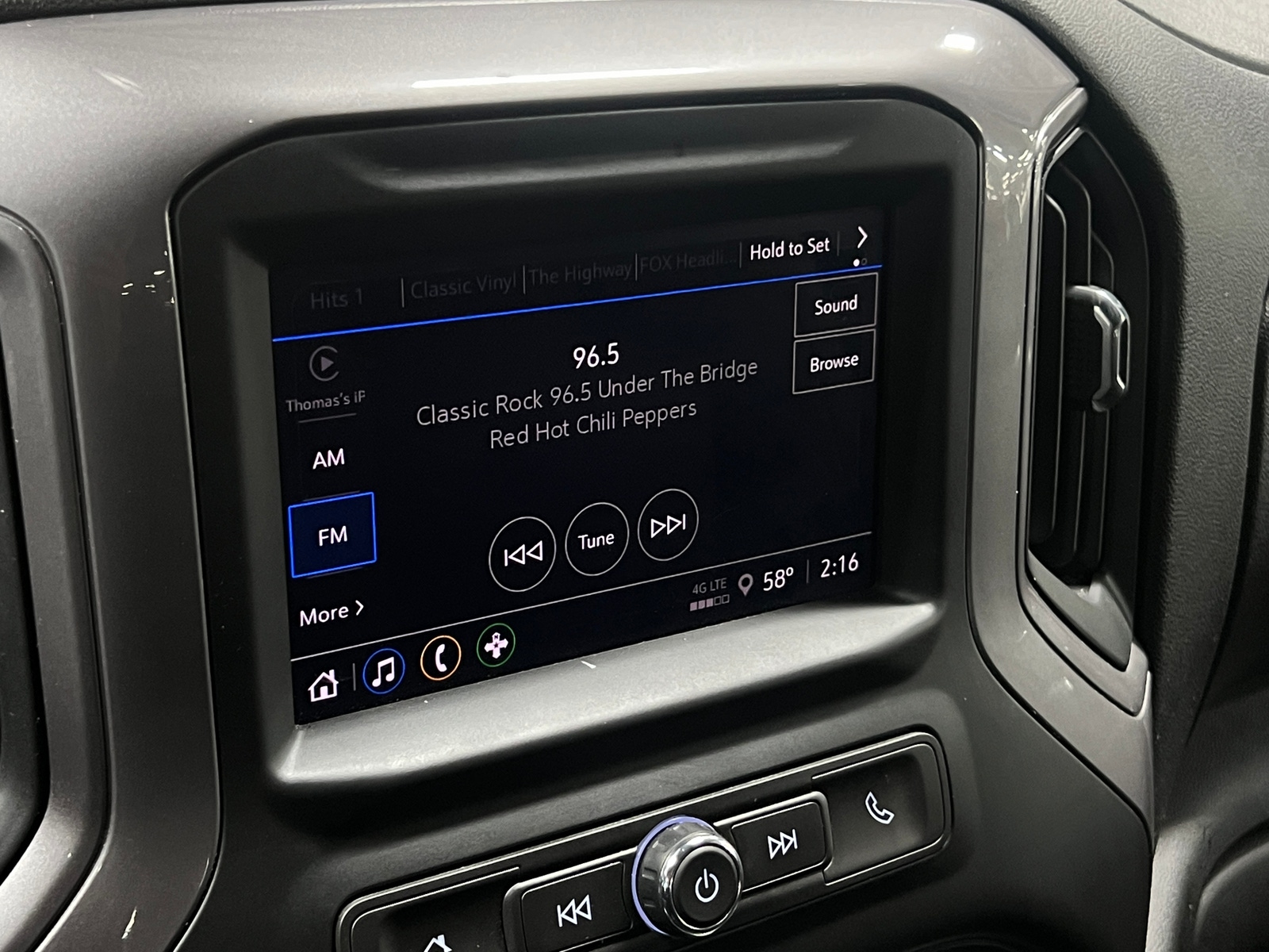 Thumbnail: 2022 Chevrolet Silverado 1500 - 4