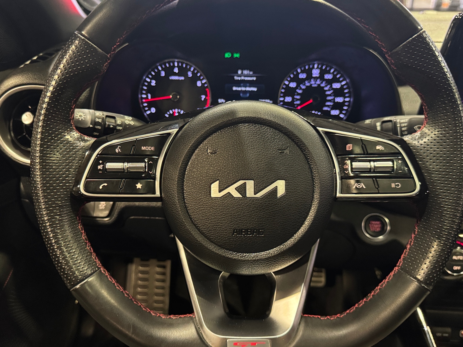 Thumbnail: 2022 Kia Forte - 4