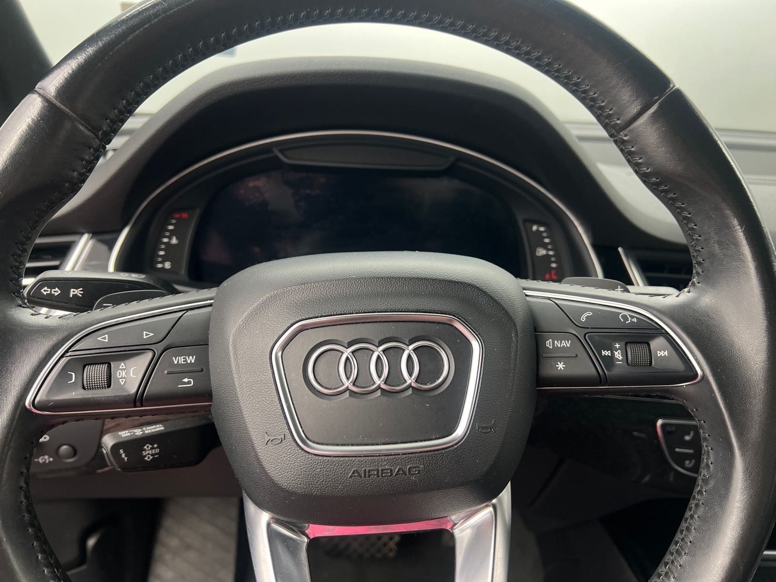 Thumbnail: 2017 Audi Q7 - 4