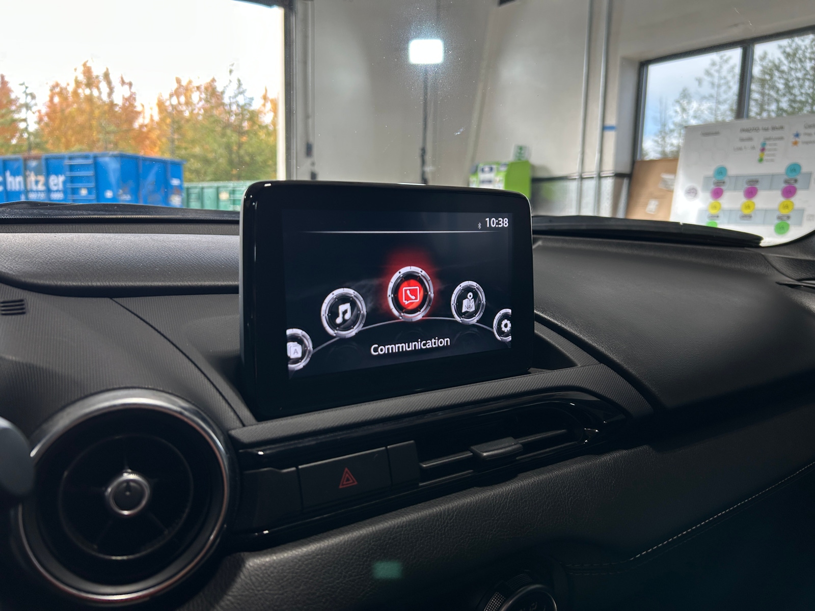 Thumbnail: 2022 Mazda MX-5 Miata - 3