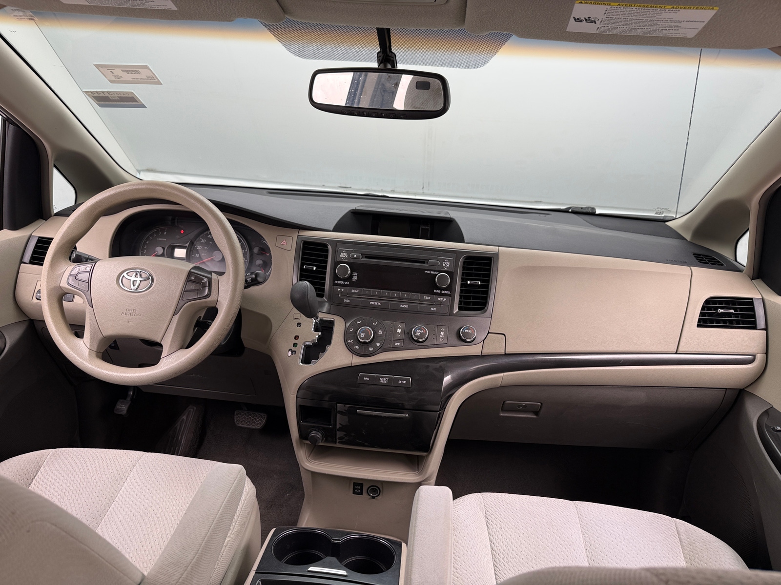 Thumbnail: 2011 Toyota Sienna - 3