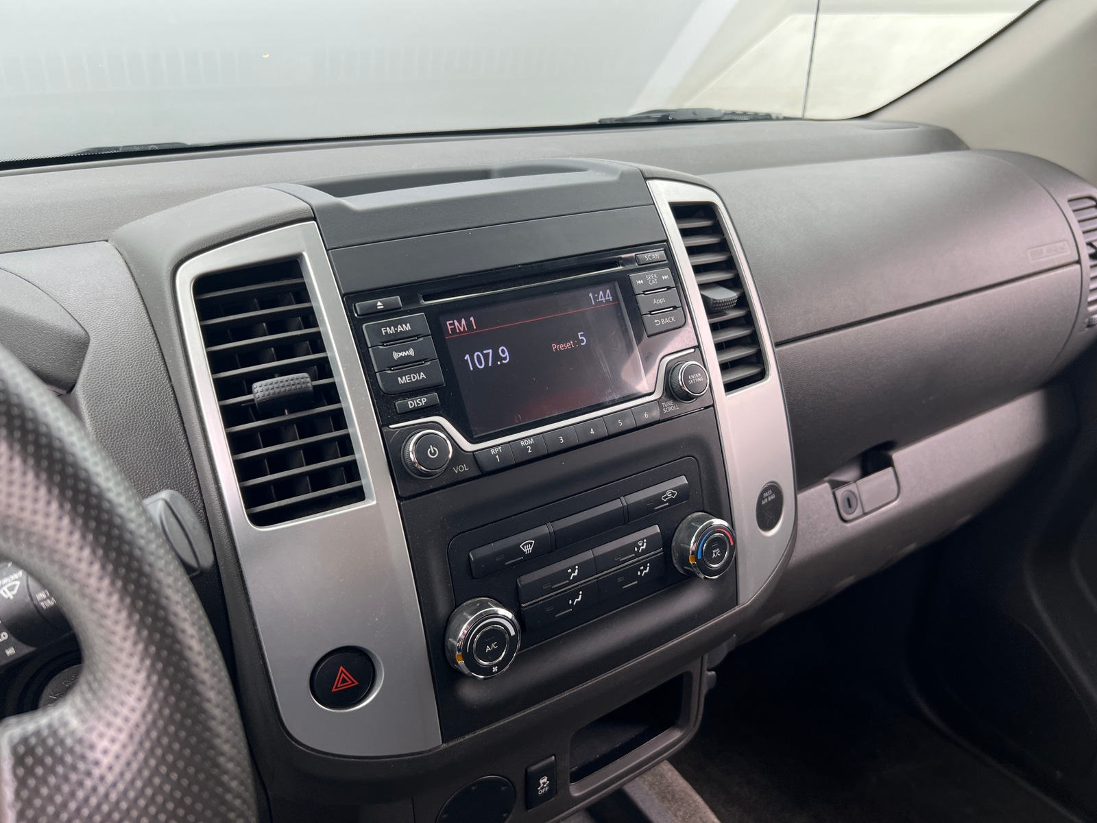 Thumbnail: 2015 Nissan Frontier - 3