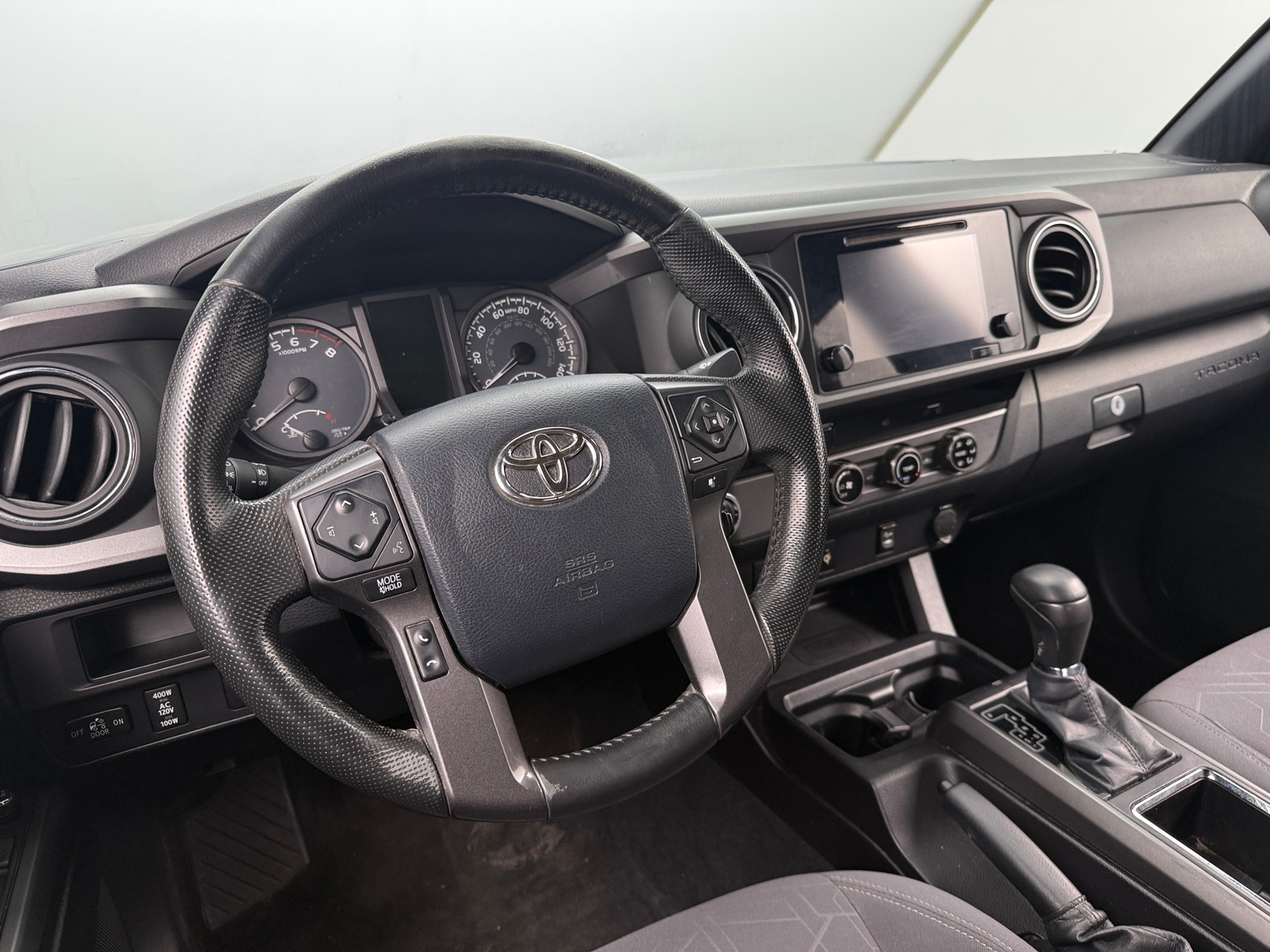 Thumbnail: 2016 Toyota Tacoma - 5