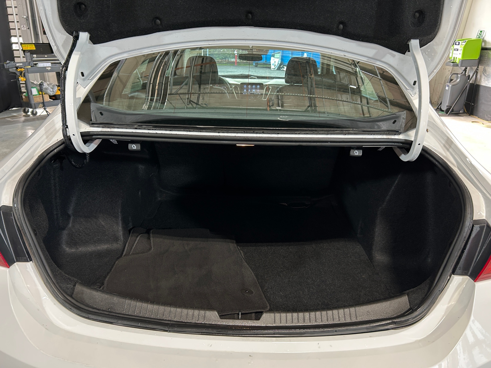 Thumbnail: 2024 Chevrolet Malibu - 7