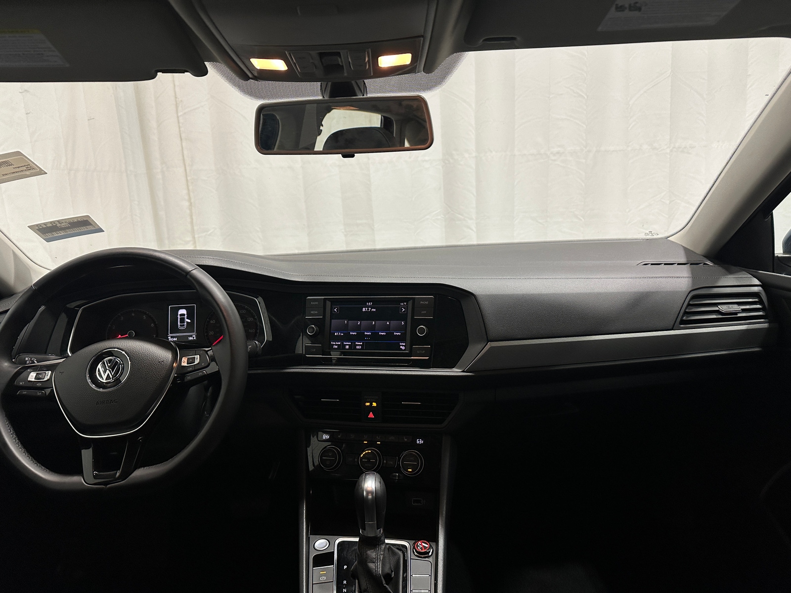 Thumbnail: 2019 Volkswagen Jetta - 2