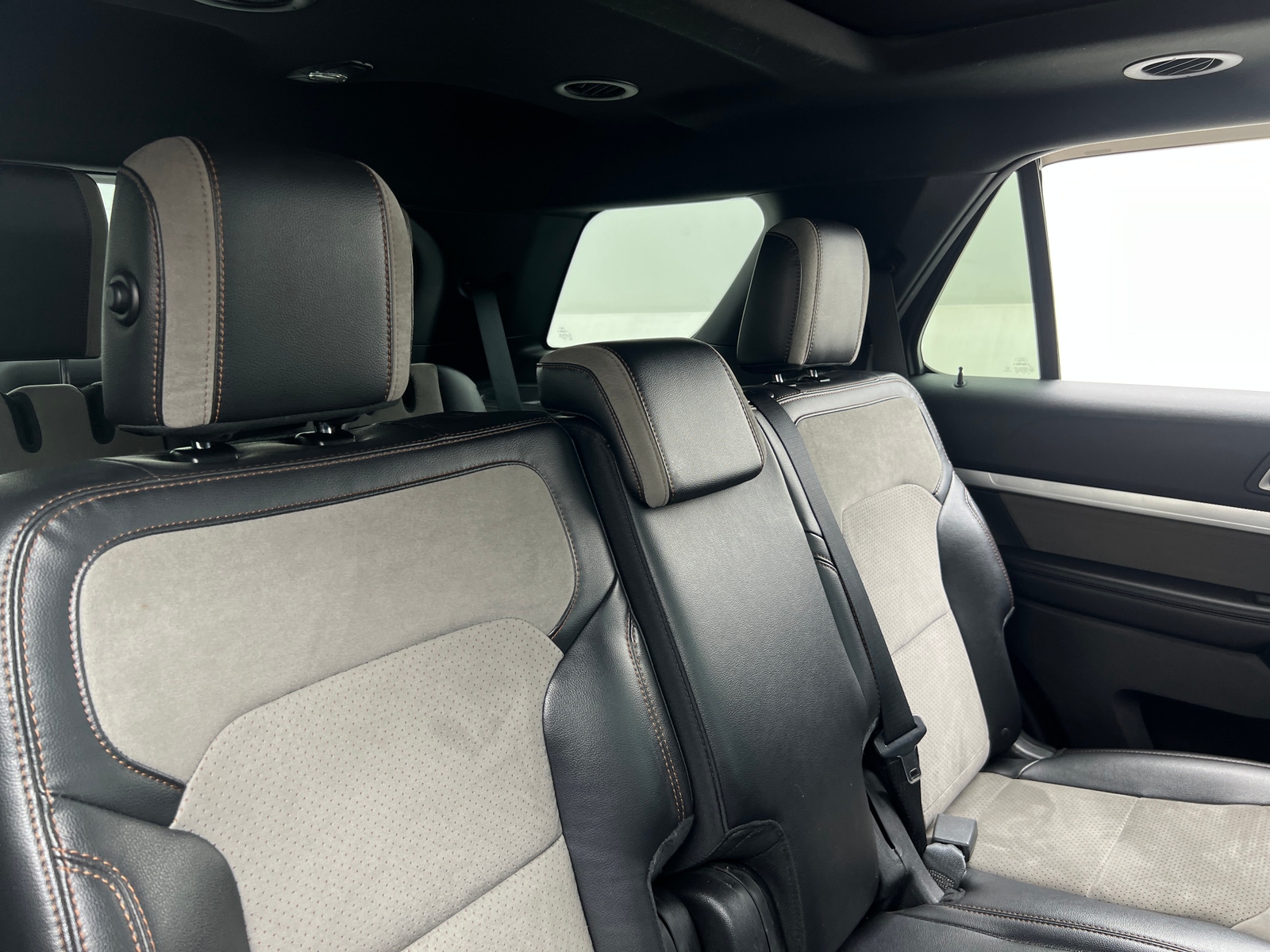 Thumbnail: 2017 Ford Explorer - 6