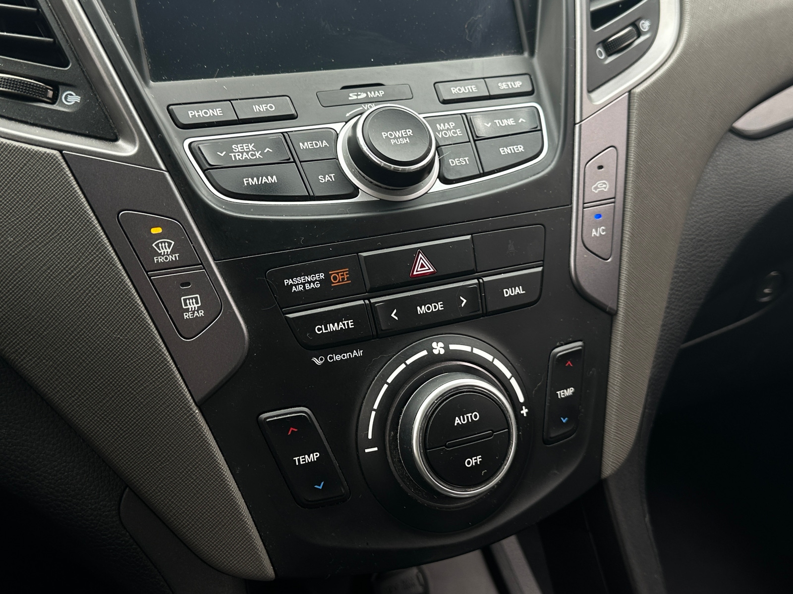 Thumbnail: 2013 Hyundai Santa Fe - 4